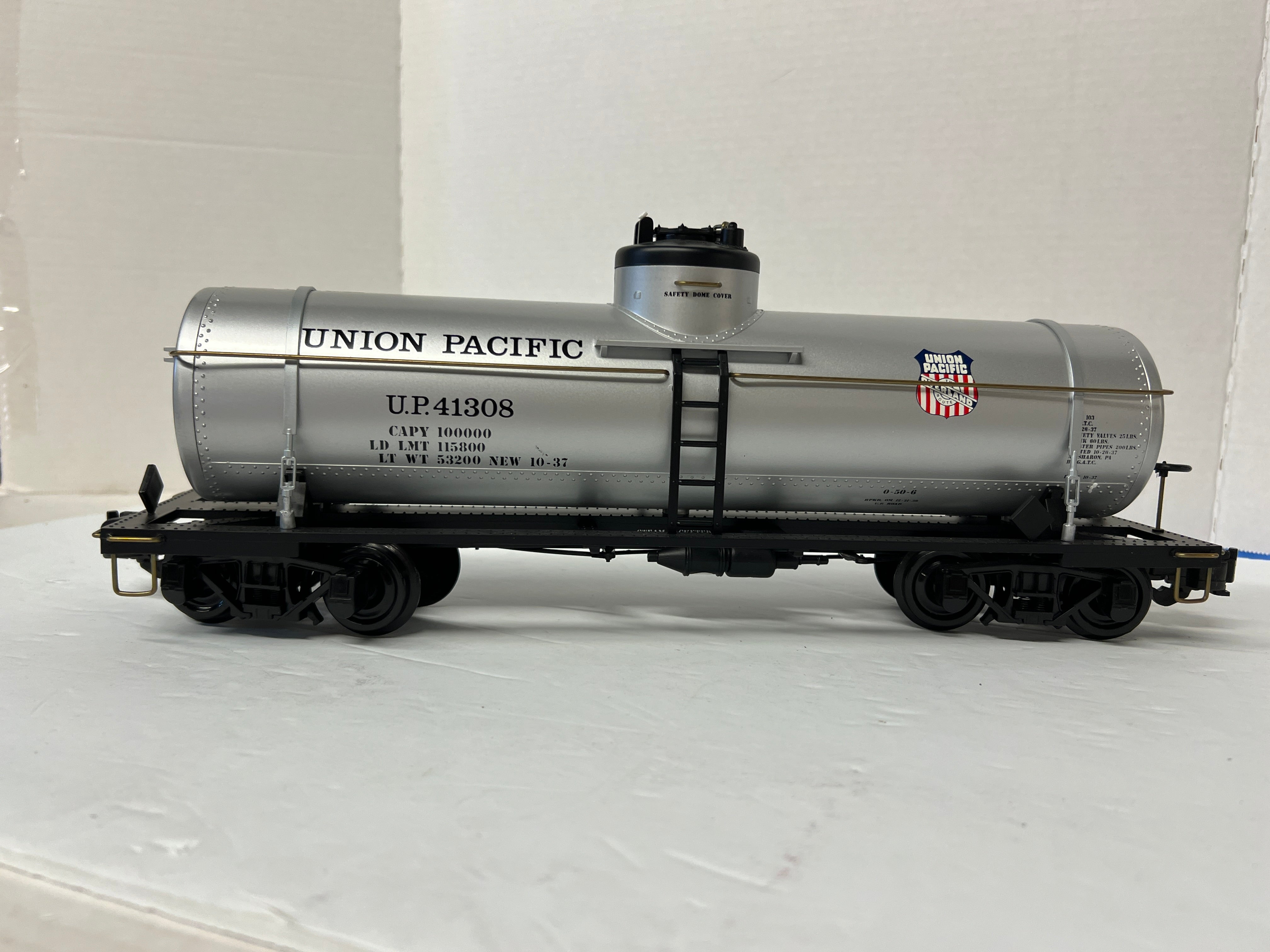 Aristo G-Gauge 41308 - Single Dome Chemical Tank Car "Union Pacific" #41308-Second-hand-G1232