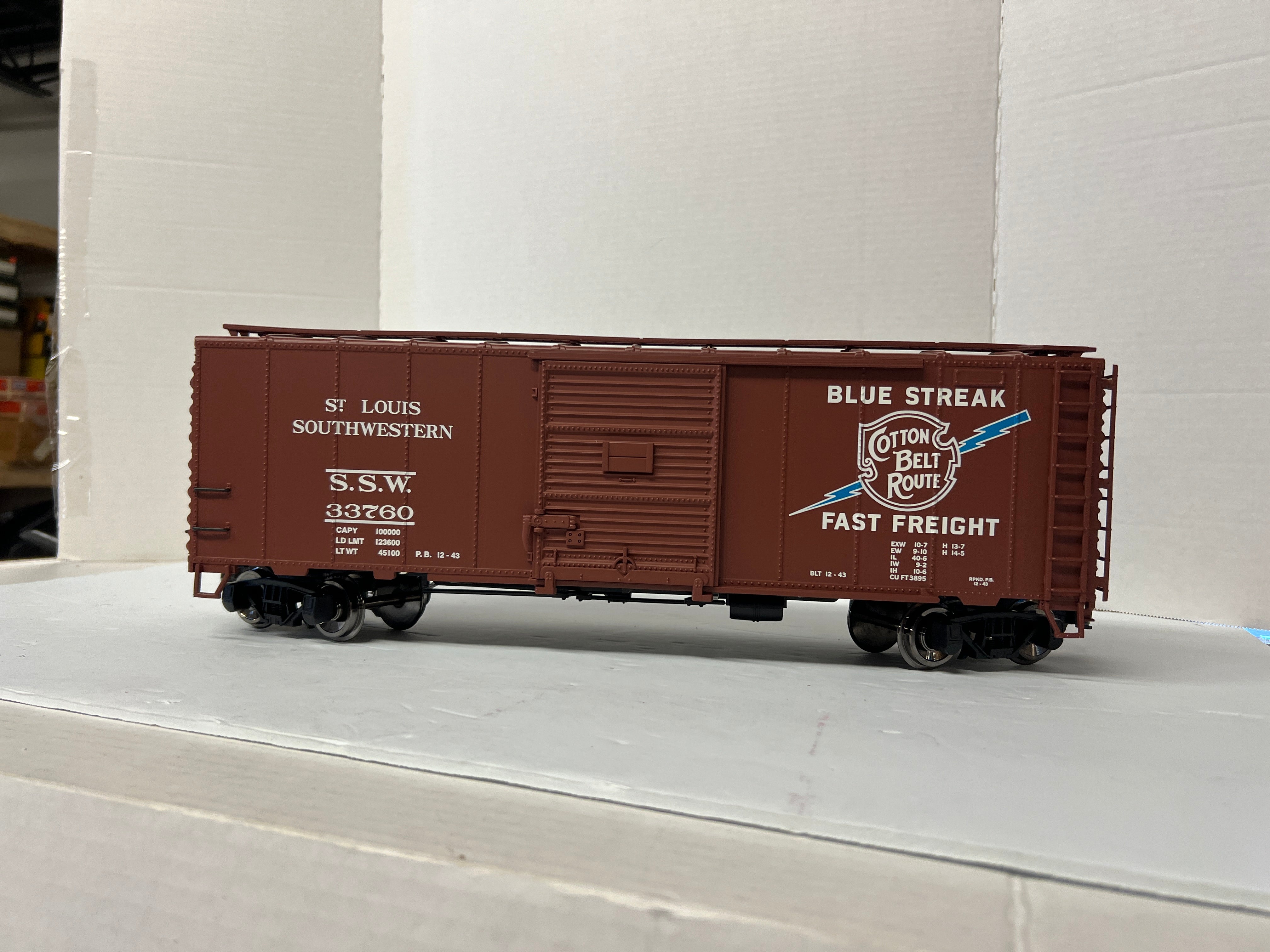 Aristo #46051 Tank Car "Cotton Belt Blue Streak" #33760 Second-hand-G1235