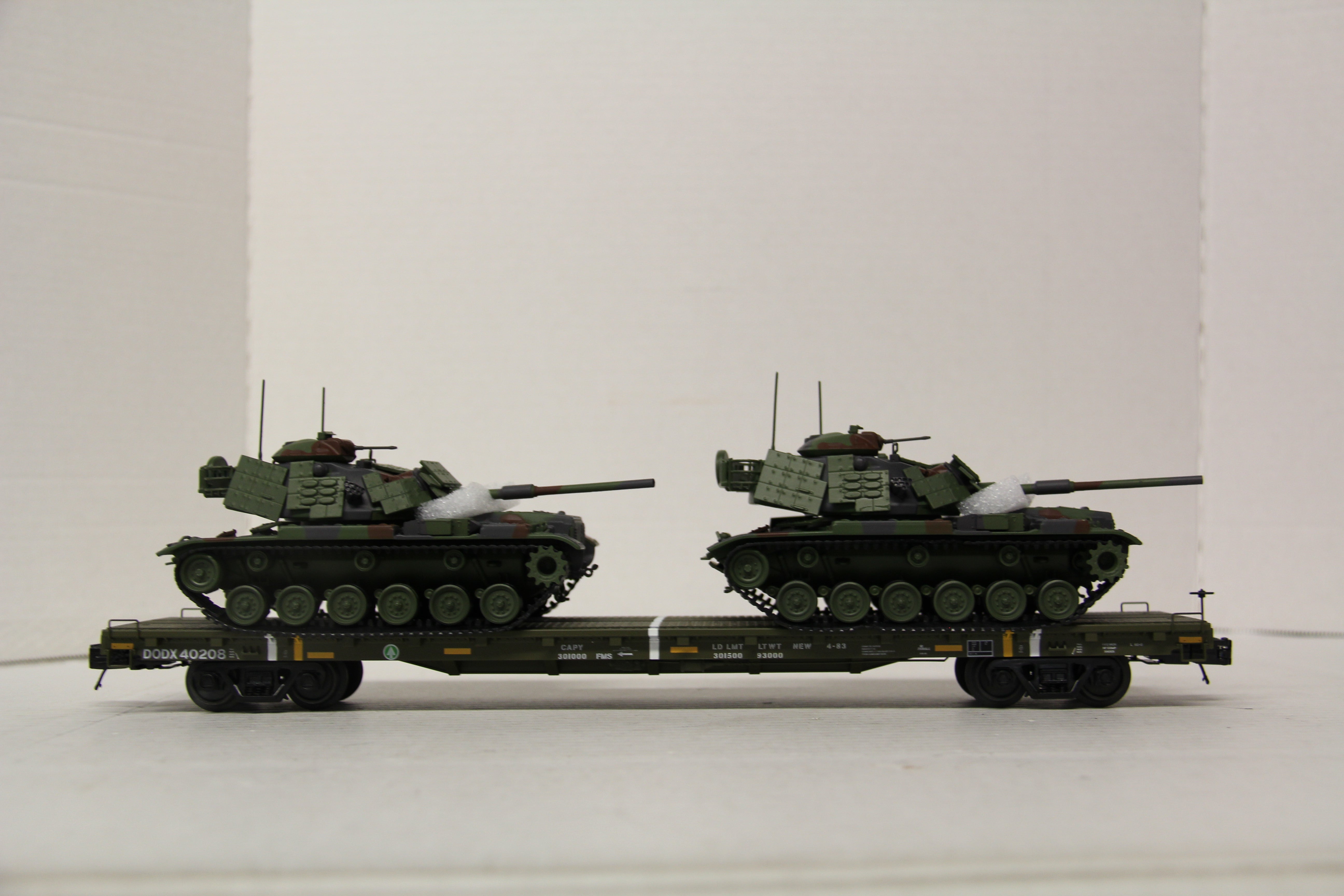 MTH 20-95469 US Army 60' w/ Flat Car w/ 2 M60 Tanks-Second hand-M6635