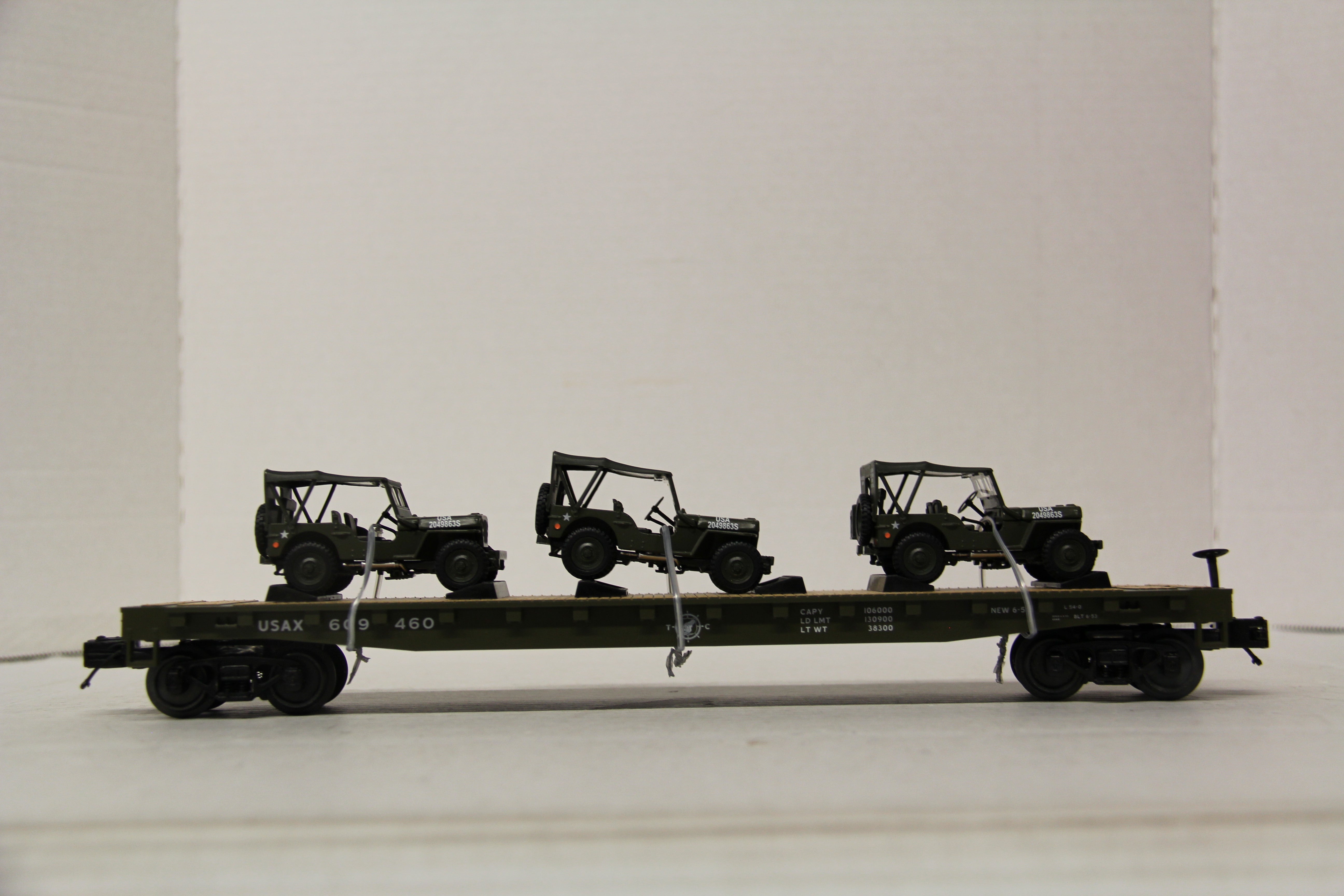 MTH 20-95425 US Army Flat Car w/ 3 Military Transport Vehicles-Second hand-M6636