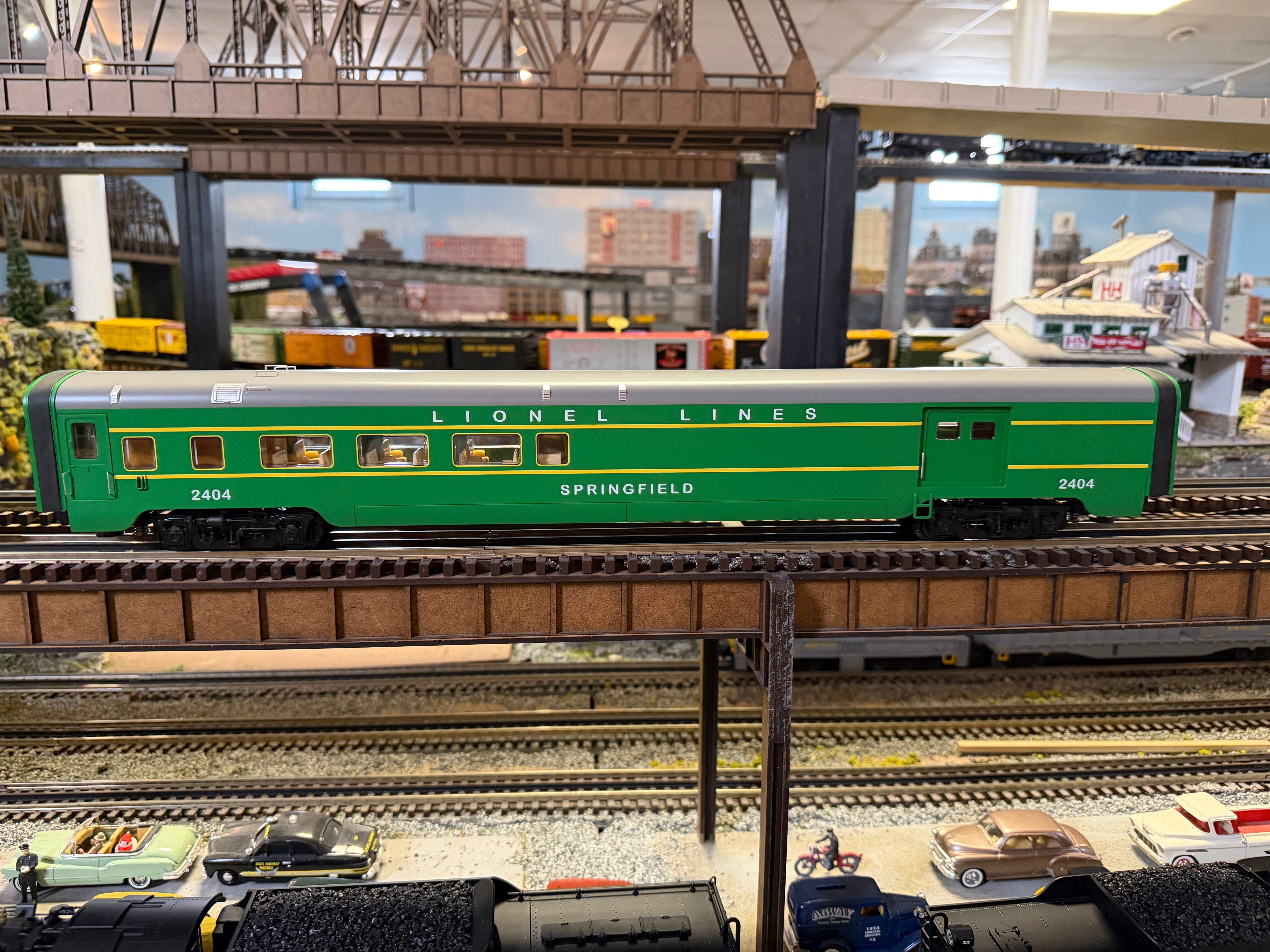Lionel 2527630 - 21" Postwar Passenger Car Set "Lionel Lines" (4-Car) Green