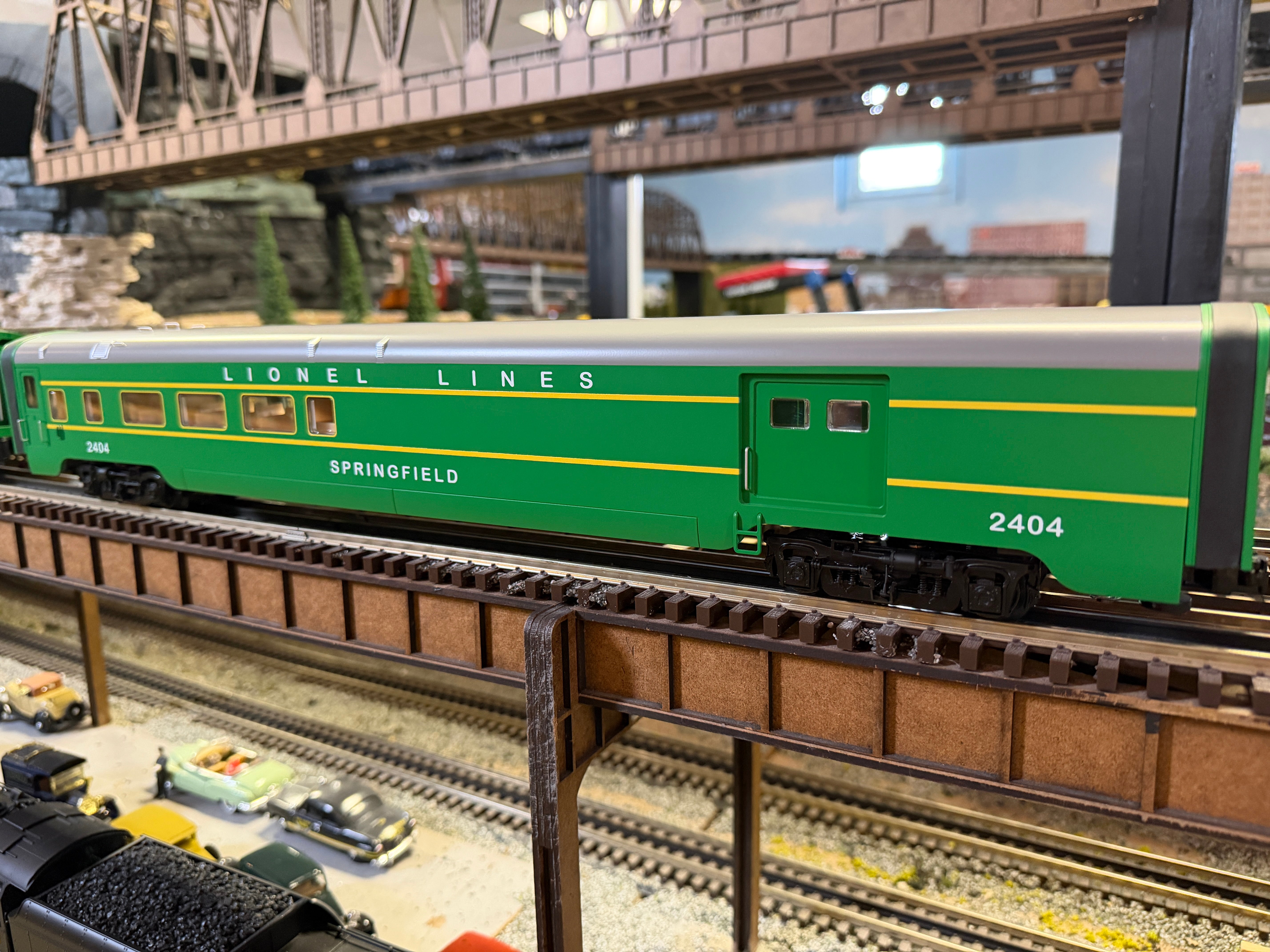 Lionel 2527630 - 21" Postwar Passenger Car Set "Lionel Lines" (4-Car) Green