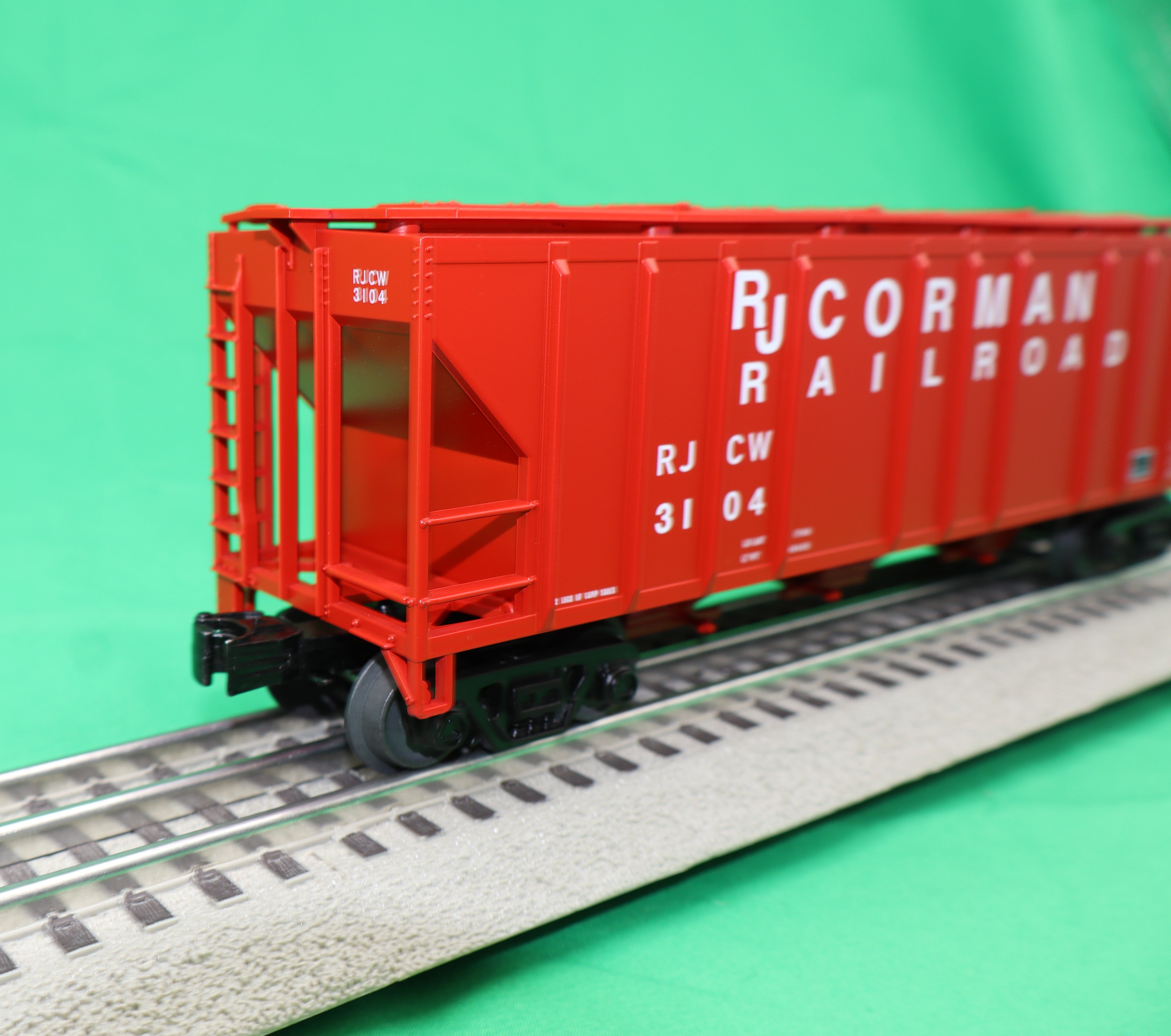 MTH 30-75773 - Ps-2 Discharge Hopper Car "RJ Corman" #3104