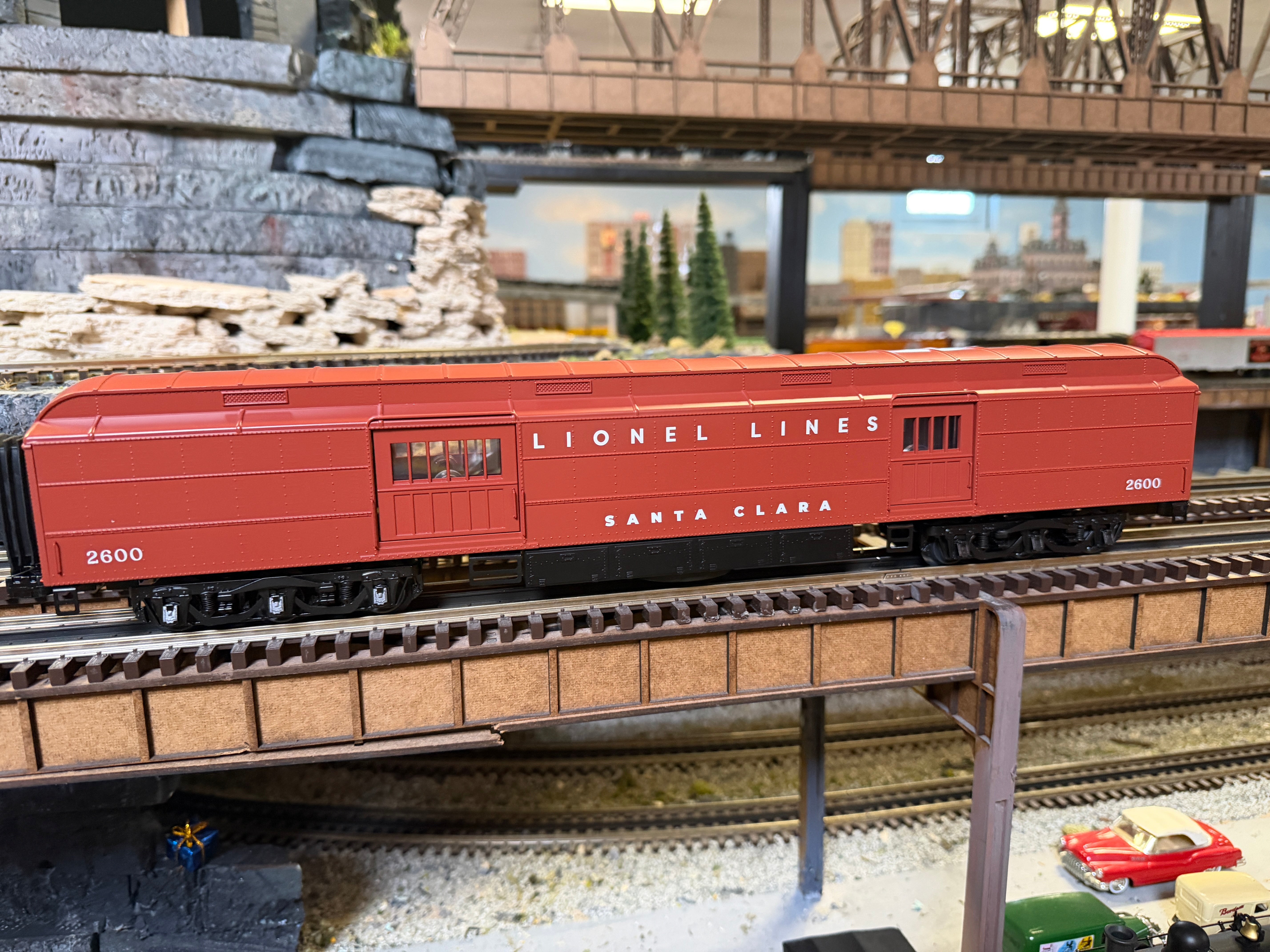 Lionel 2527270 - Vision Line Baggage Car "Lionel Lines" #2600 Santa Clara