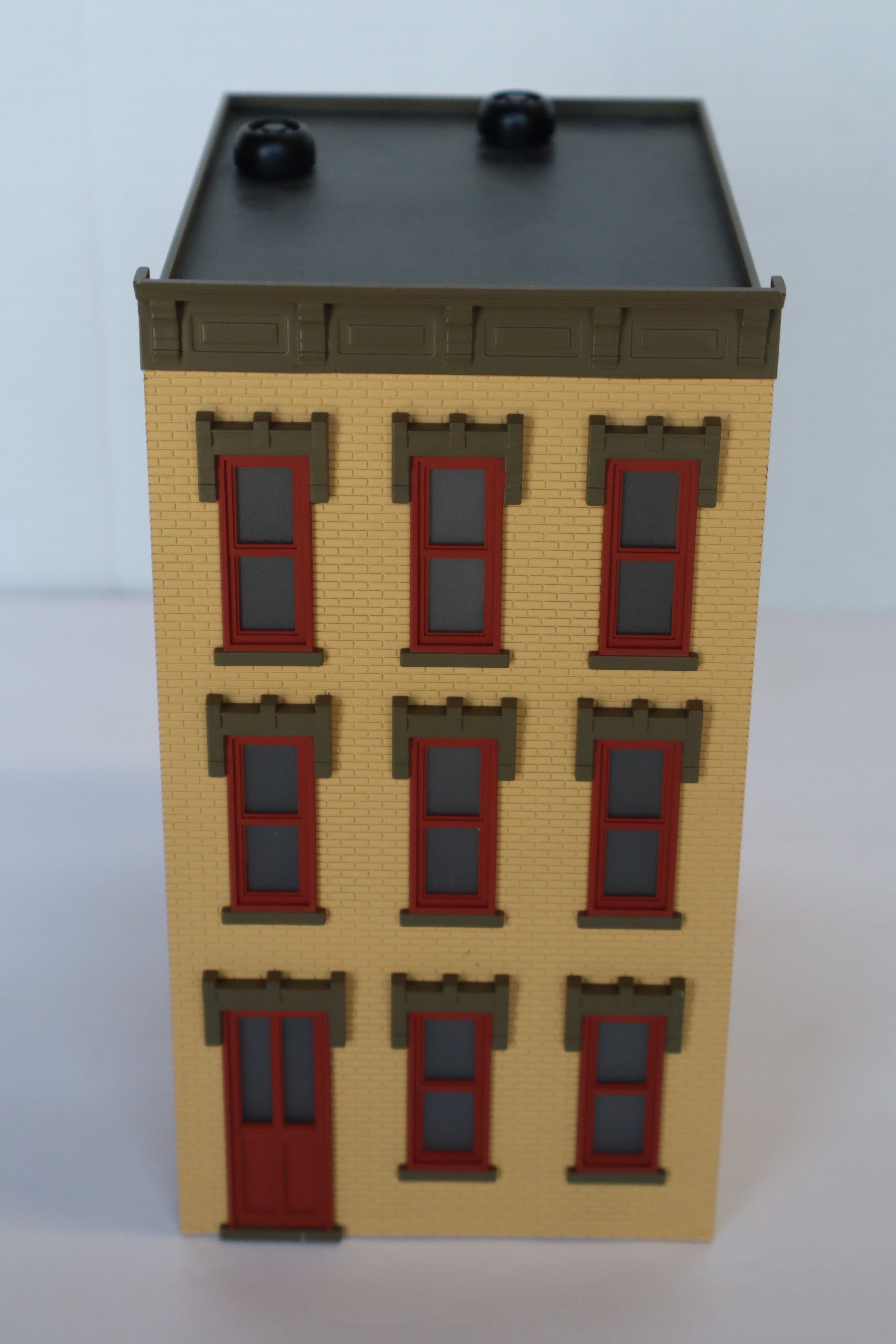 Rail King 30-90377 Dusty Yellow Brick 3-Story Town House #3-Second hand-M8102