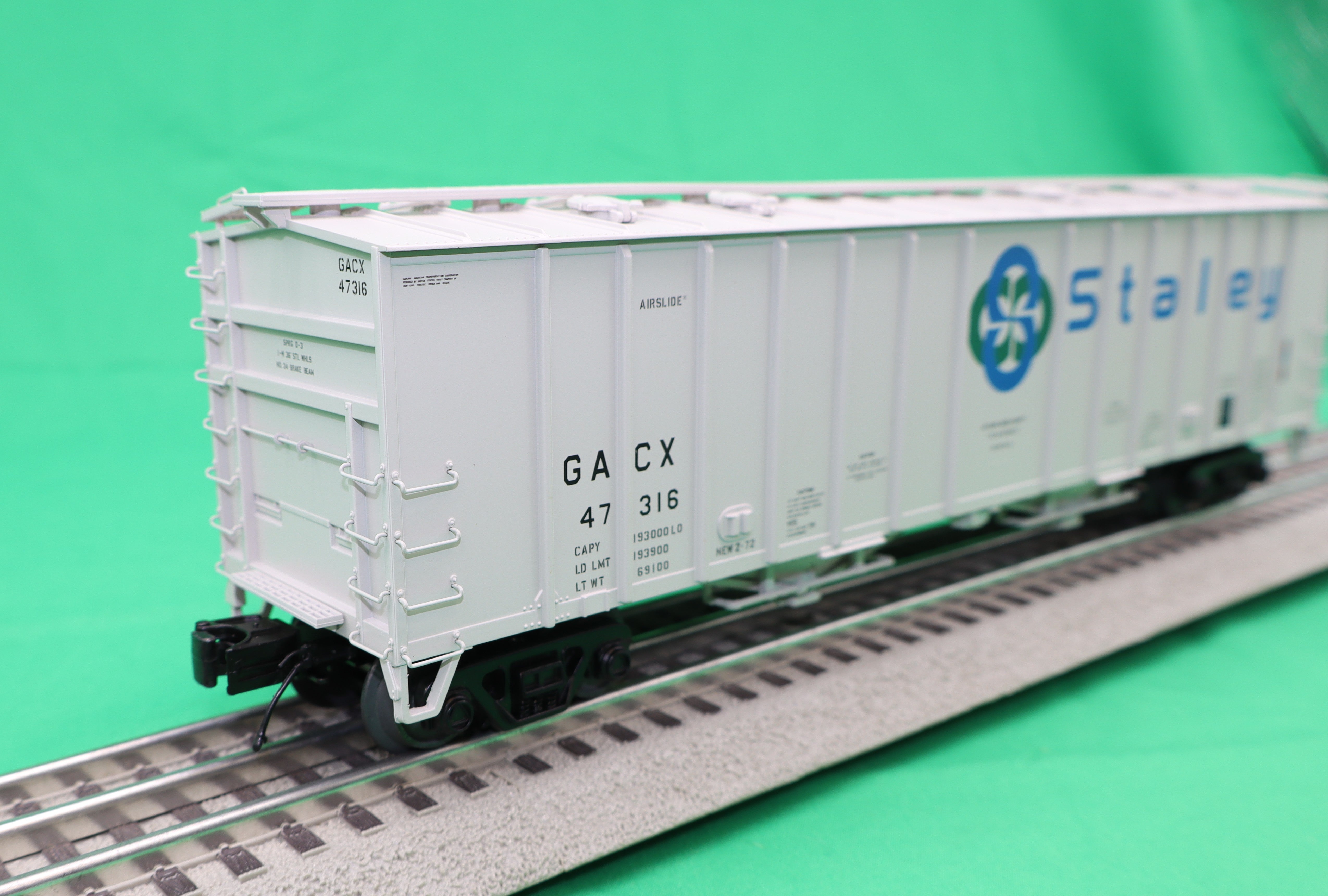 Atlas O 3001785 - Premier - 4180 Airslide Hopper Car "Staley" (GACX)