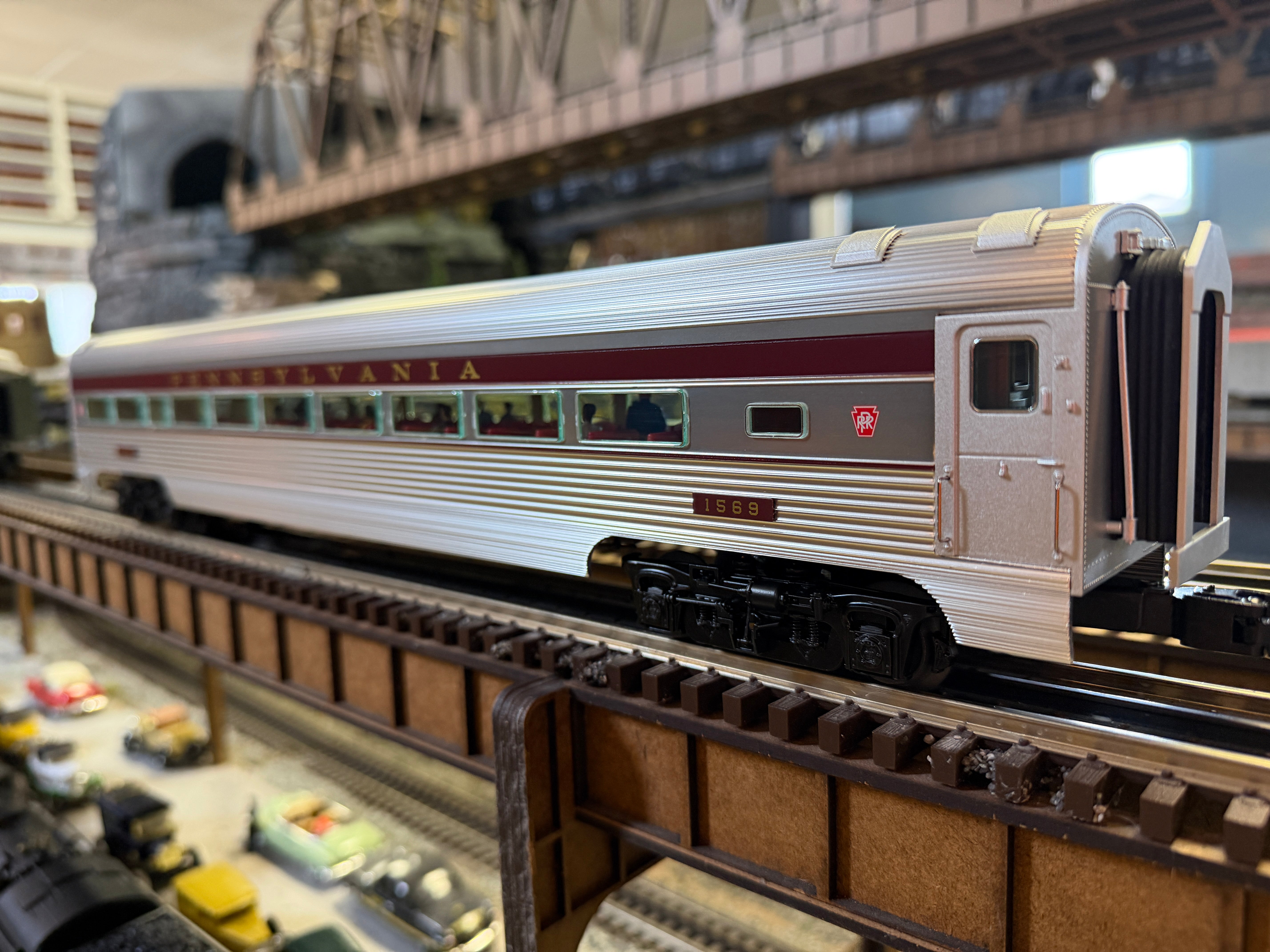 Lionel 2527100 - 18" Aluminum Coach Car Set "Pennsylvania" (2-Car)