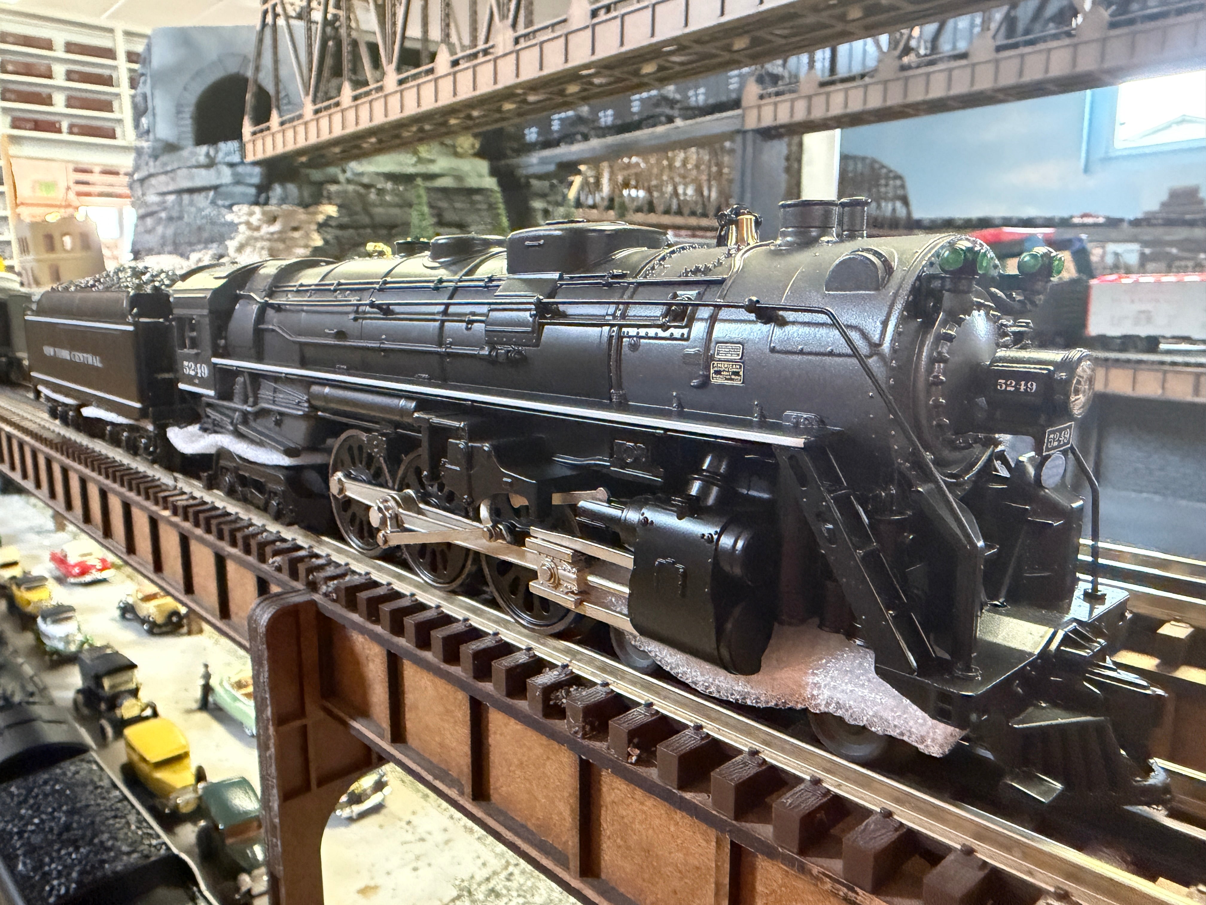 Lionel 2532010 - LionChief+ 2.0 J3A Hudson Steam Locomotive "New York Central" #5249