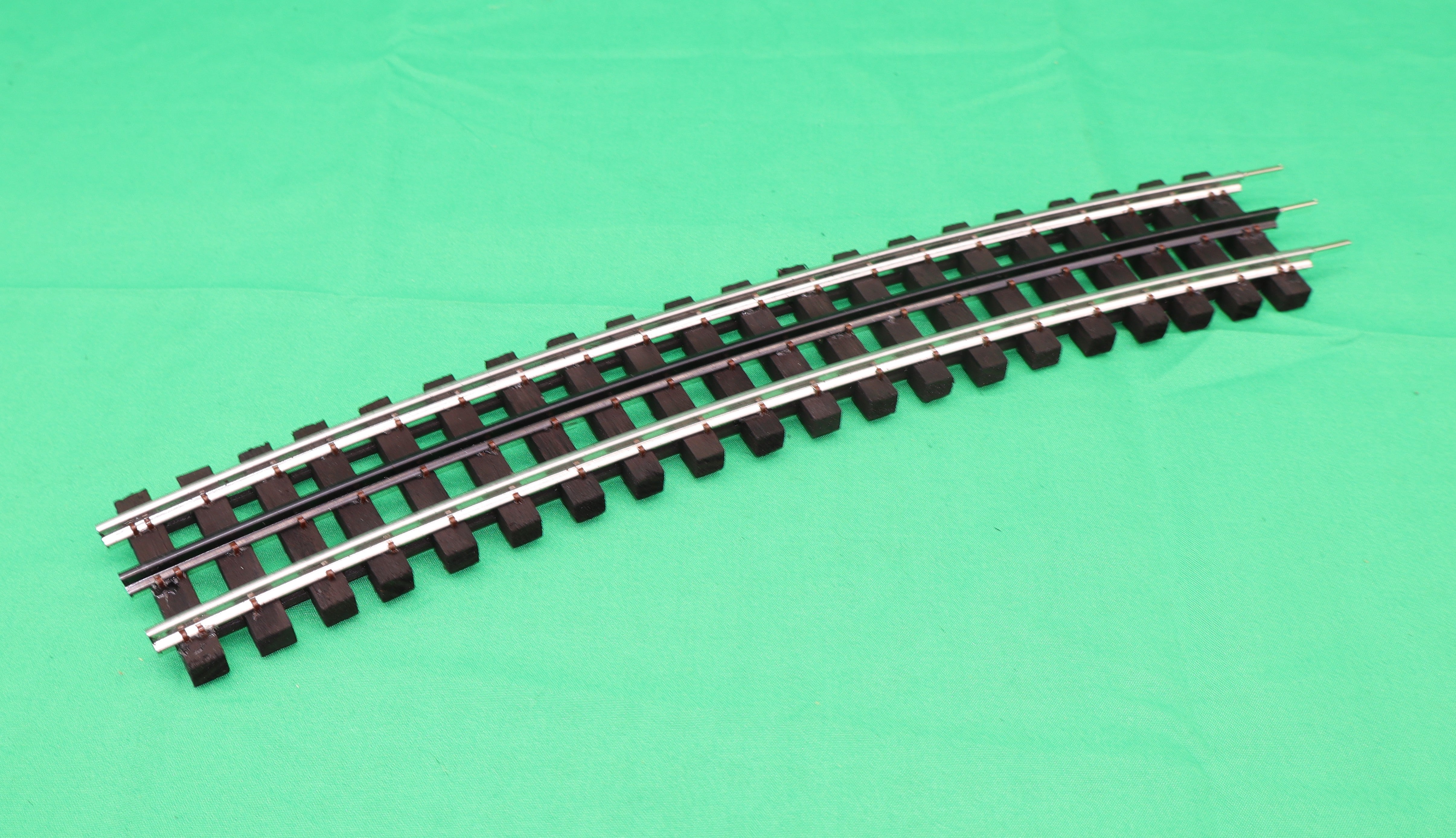 Ross Custom Switches #TR435 - 3.5" Center Return Curve Track - MrMuffin'sTrains