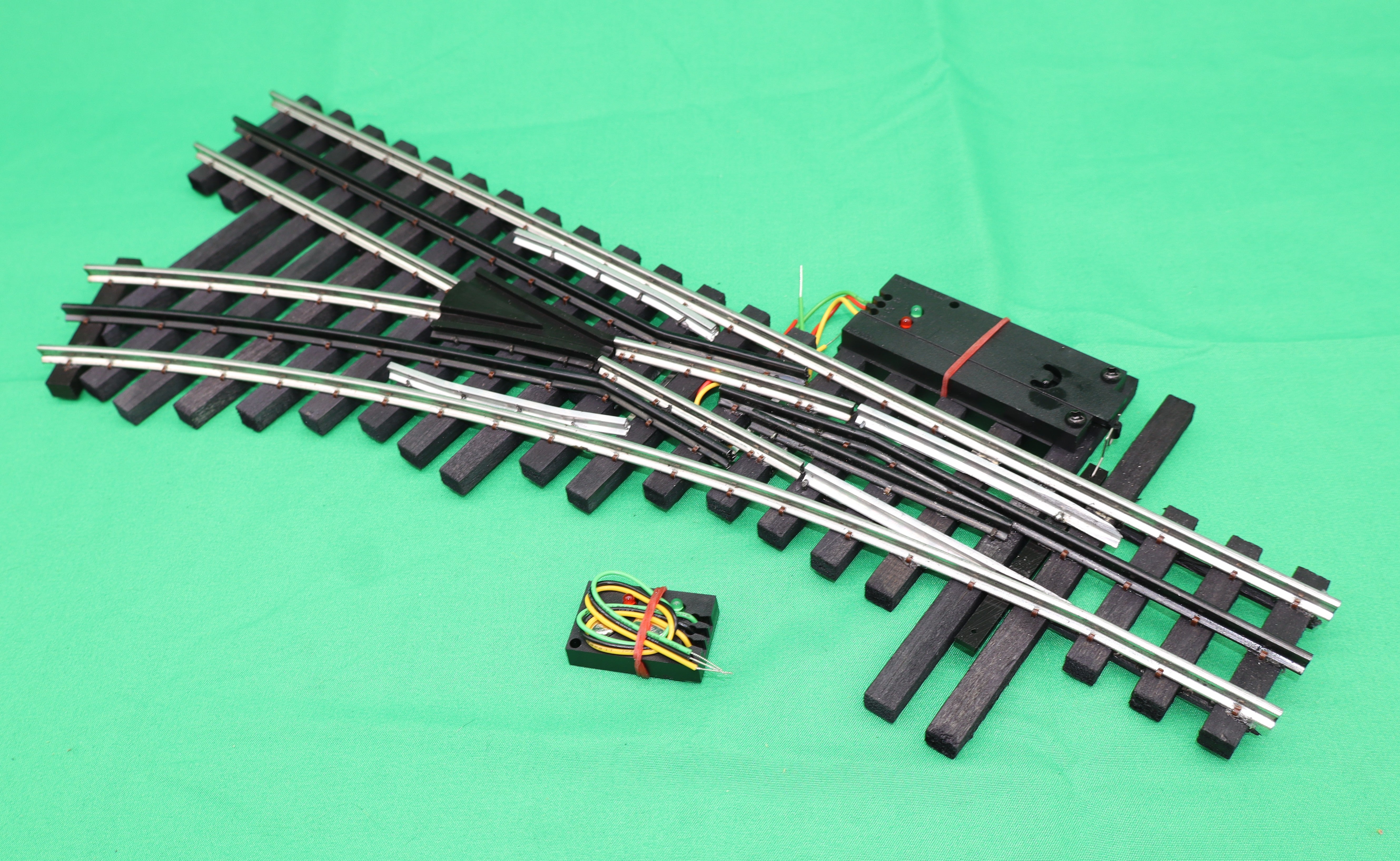 Ross Custom Switches #116M - Super Line - O54 Switch (Left Hand) w/ Dz1000