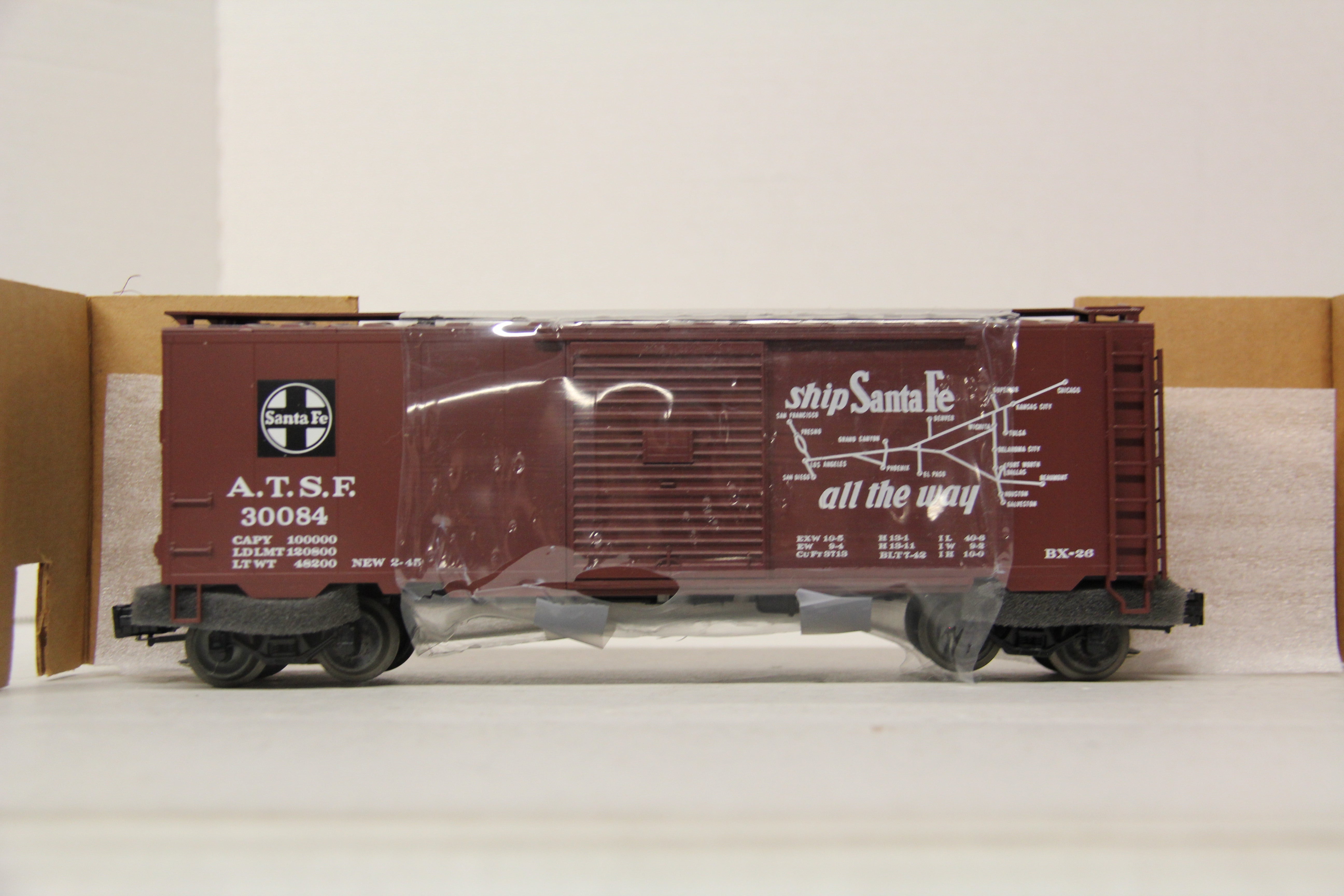 Weaver Santa Fe Superchief Boxcar #30084-Second hand-M6660