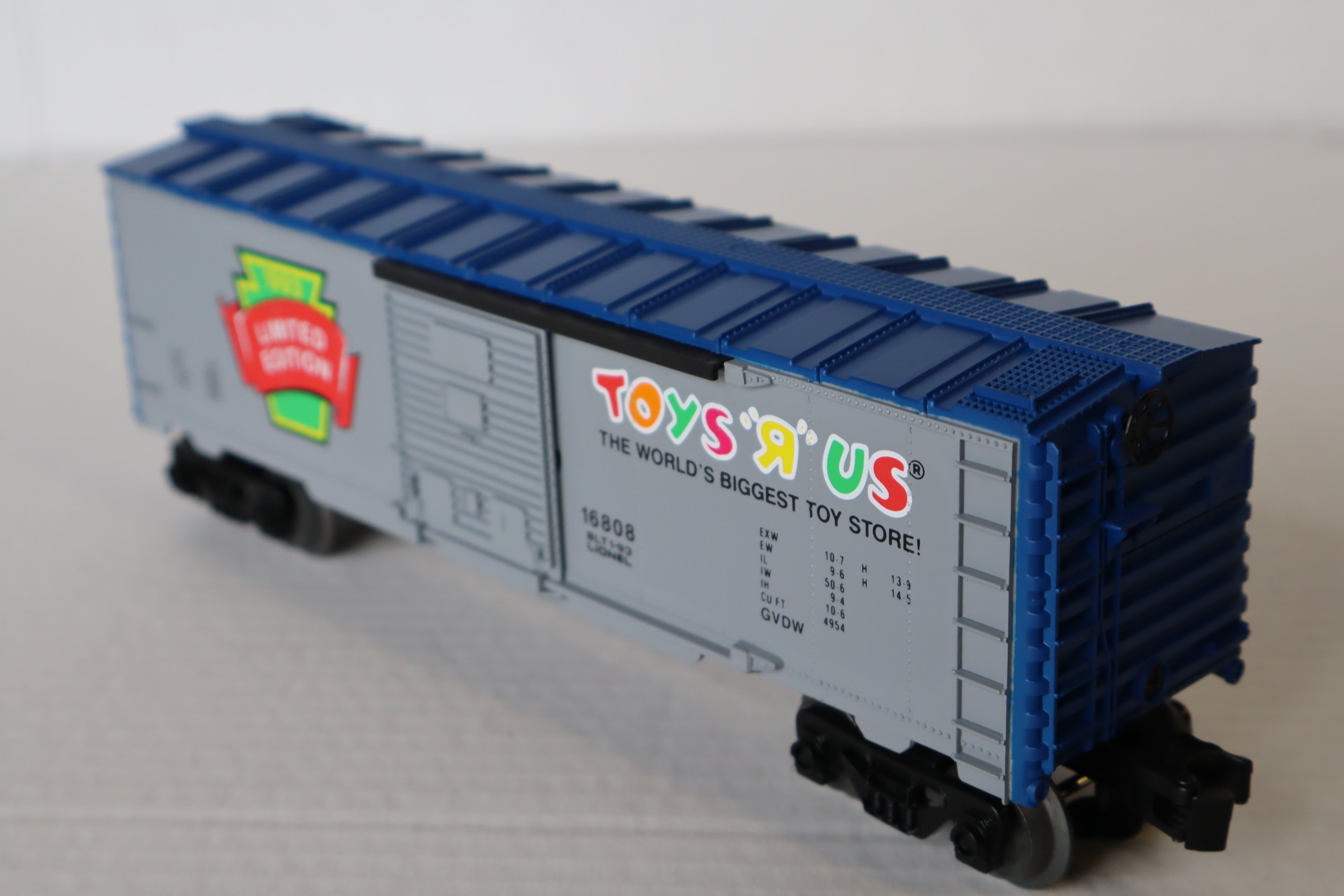 1993 Lionel Toys R Us Box Car-Second hand-M8116
