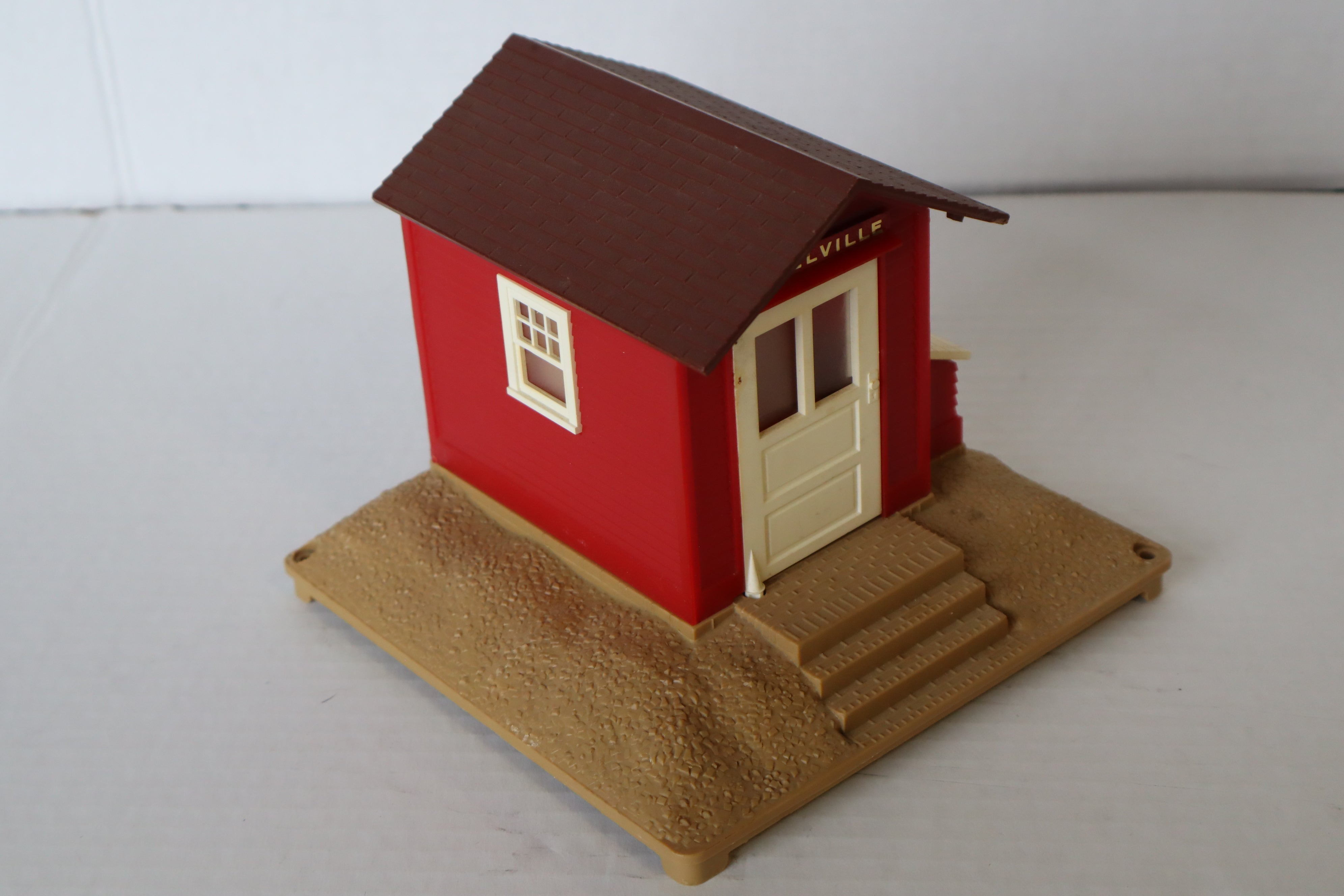 Lionel 6-2127 Lionelville Assembled Battery Operated Diesel Horn Shed-Second hand-M8118