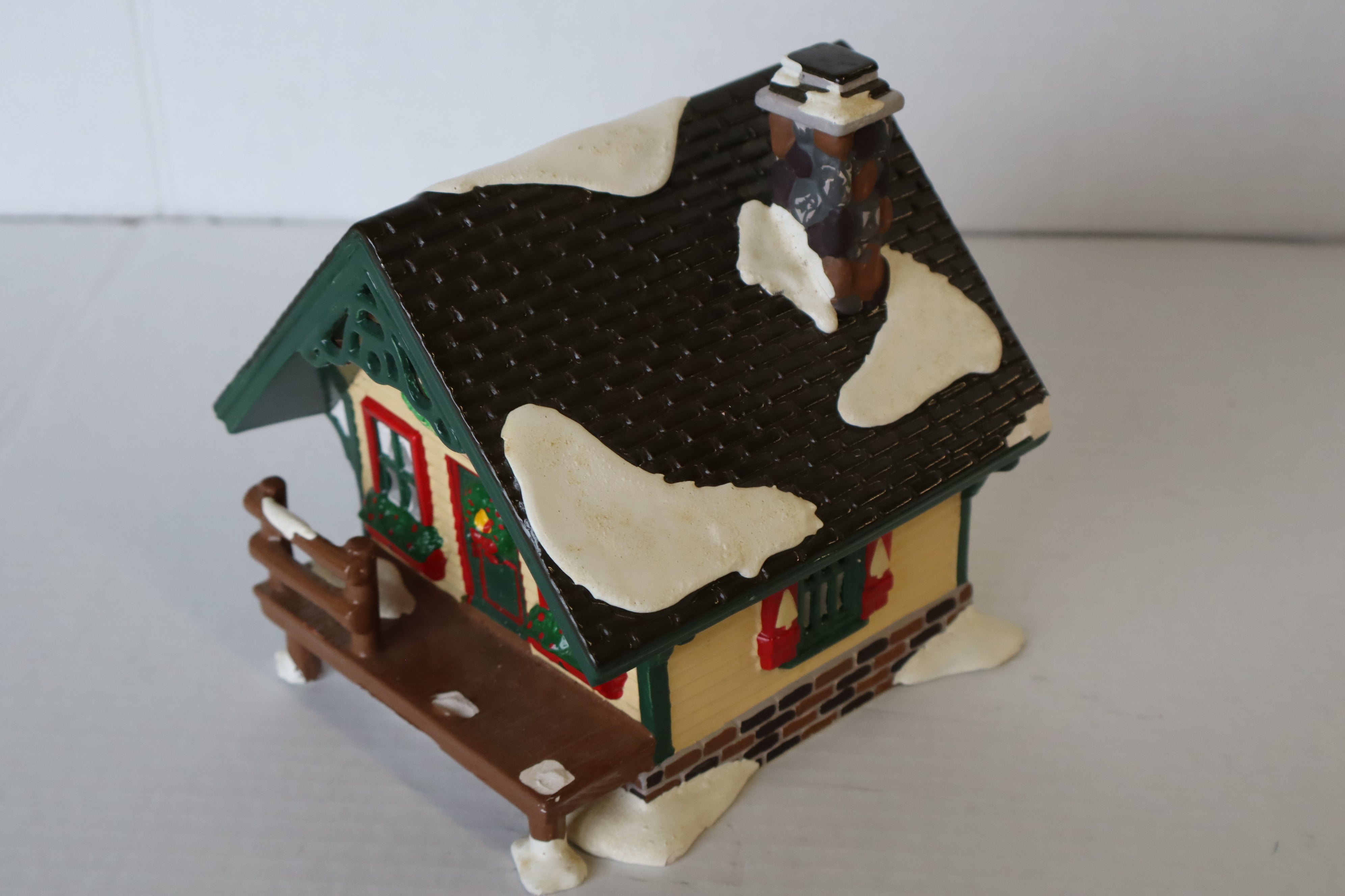 Department 56 Snow Village Vintage Fisherman's Nook Bass Cabin-Second hand-M8121