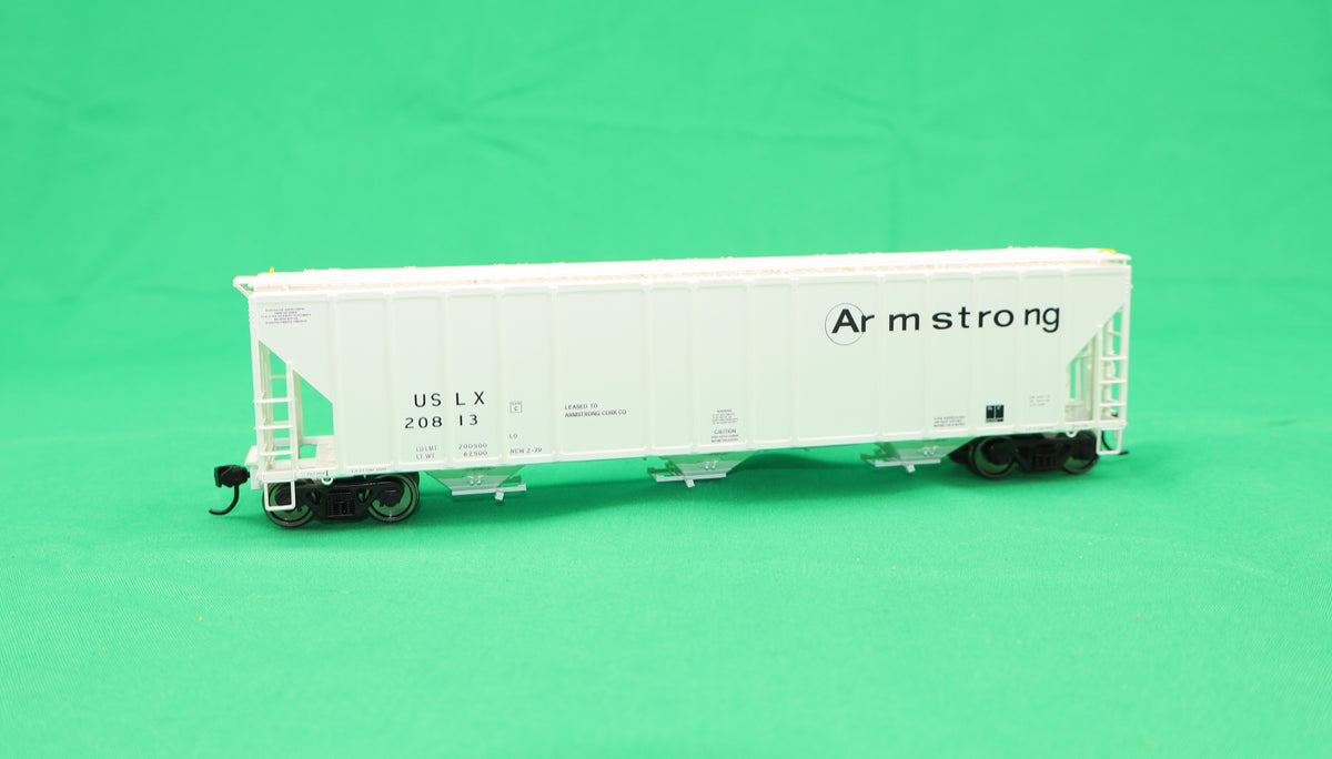 Walthers HO 920-106176 - Proto - 55' Evans 4780 Covered Hopper "Armstrong" #20813 (USLX)