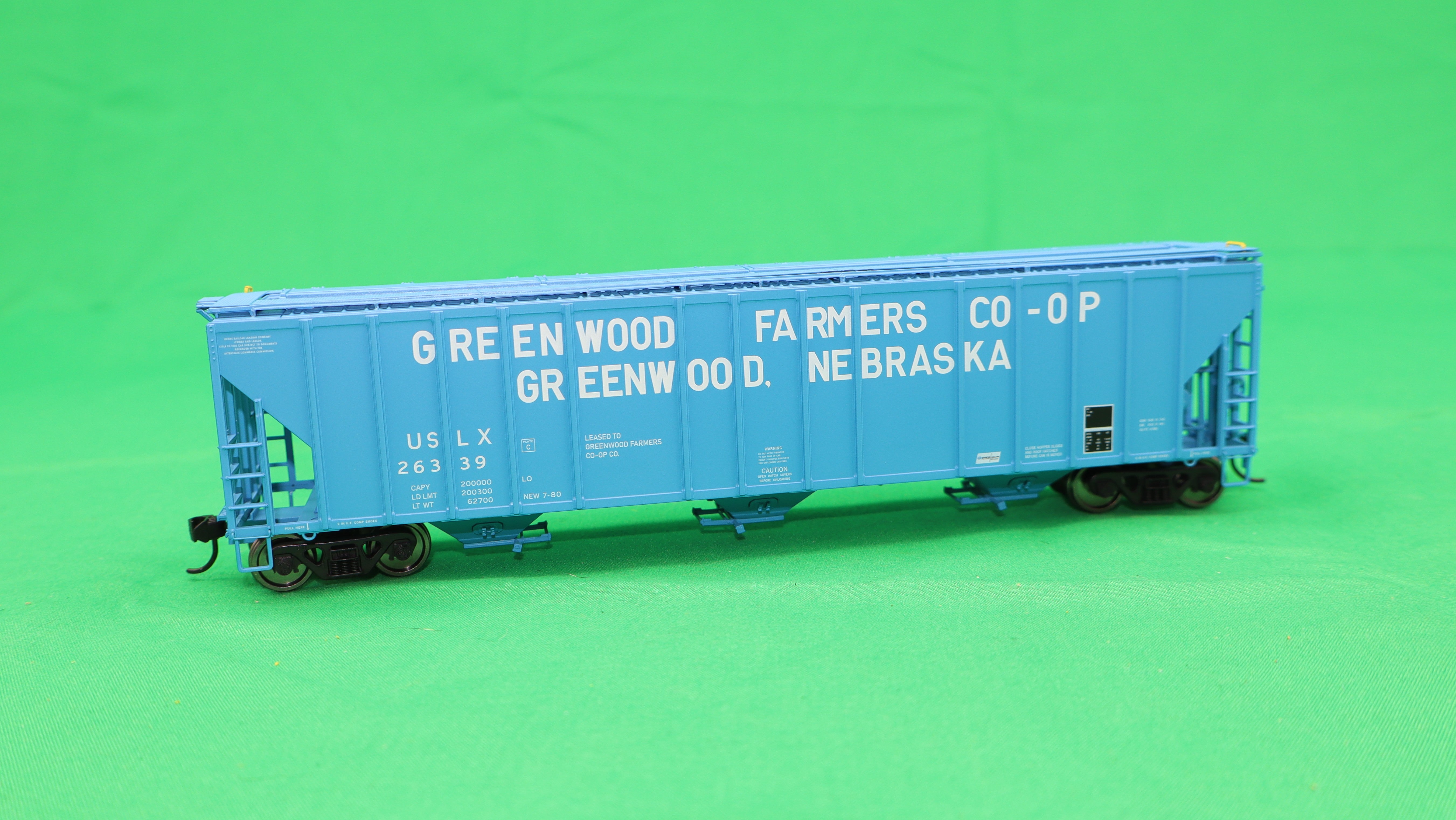Walthers HO 920-106192 - Proto - 55' Evans 4780 Covered Hopper "Greenwood" #26339 (USLX)