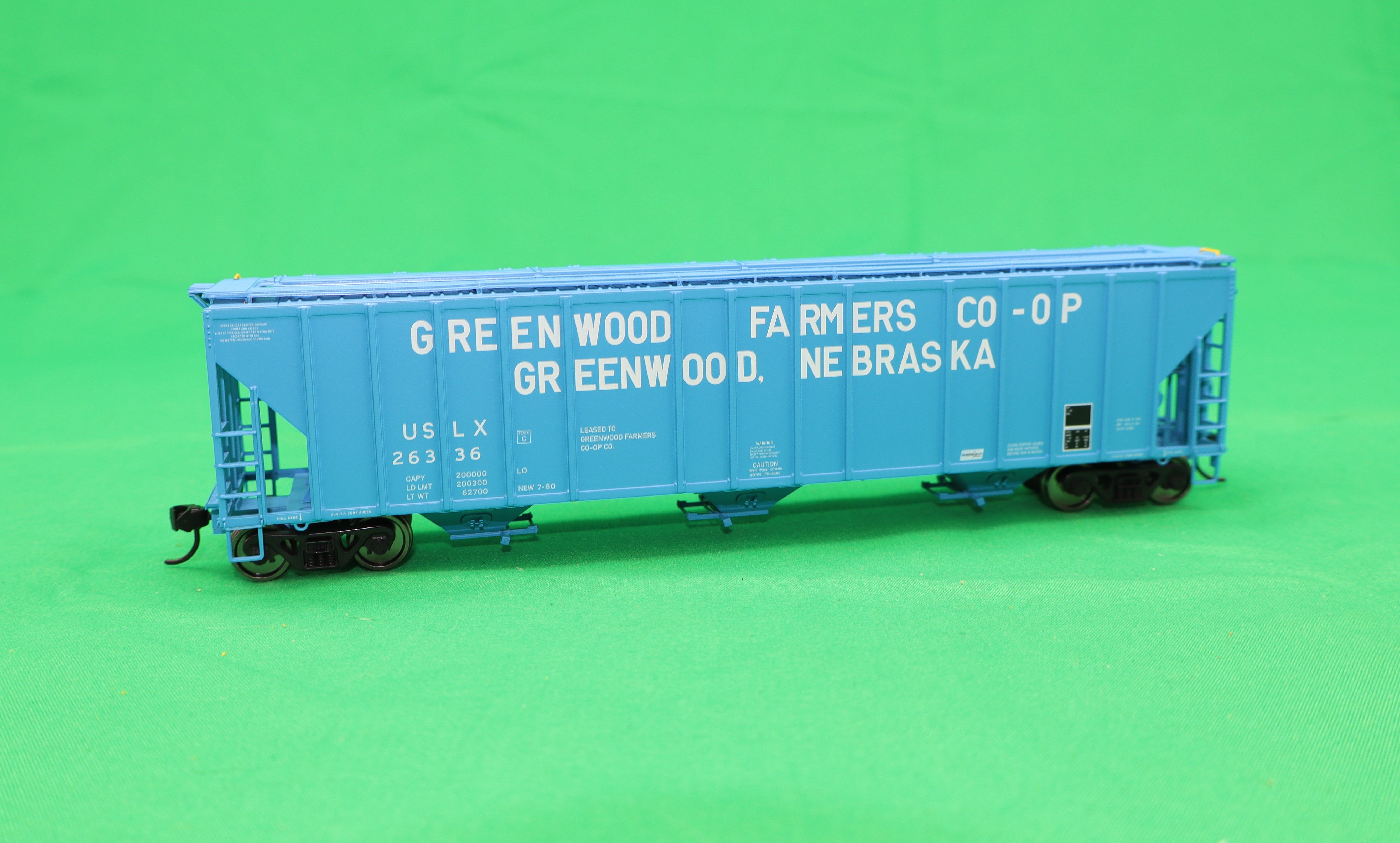 Walthers HO 920-106191 - Proto - 55' Evans 4780 Covered Hopper "Greenwood" #26336 (USLX)