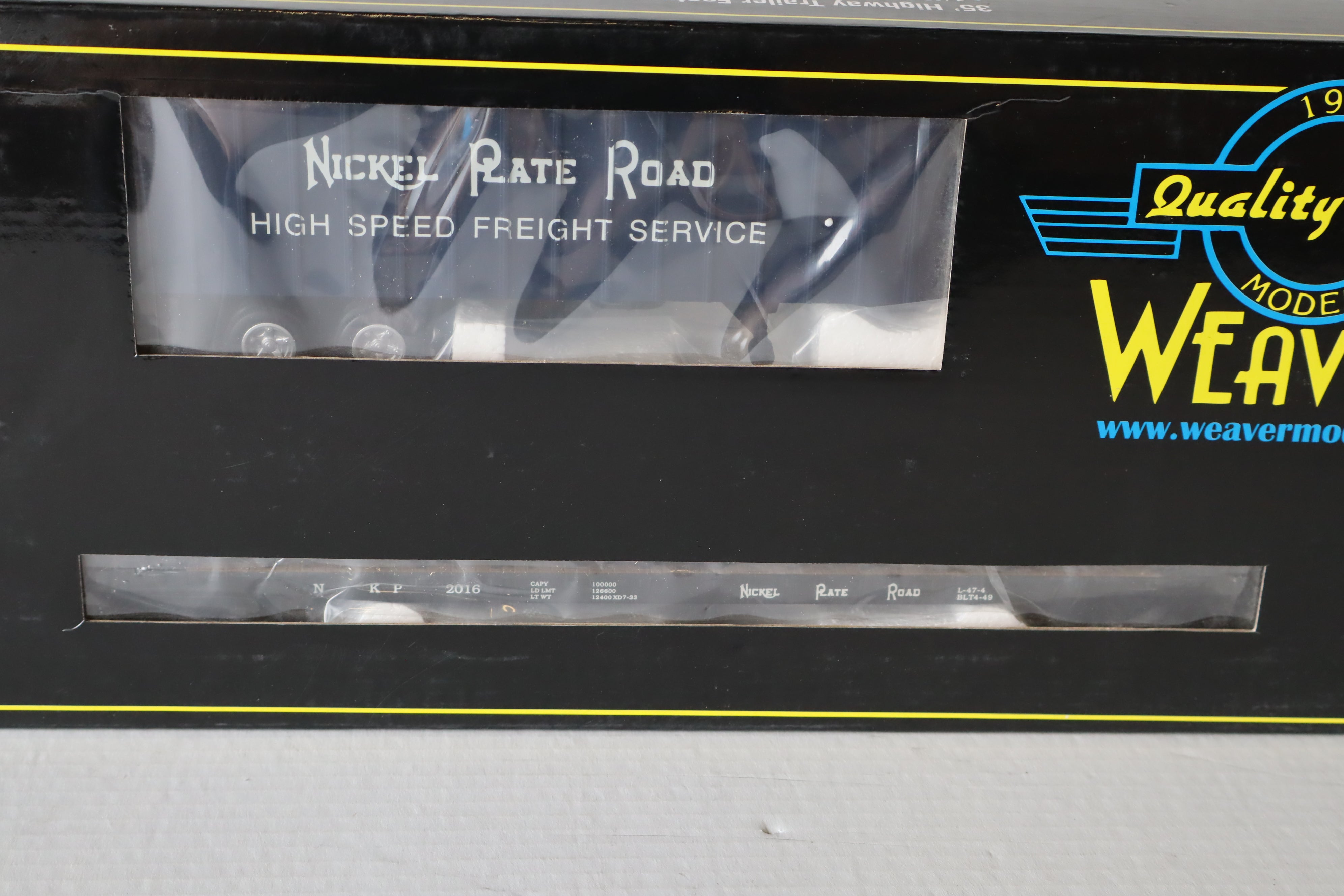 Weaver Nickel Plate Road 50' Flat Car w/  35' Trailers-Second hand-M8129