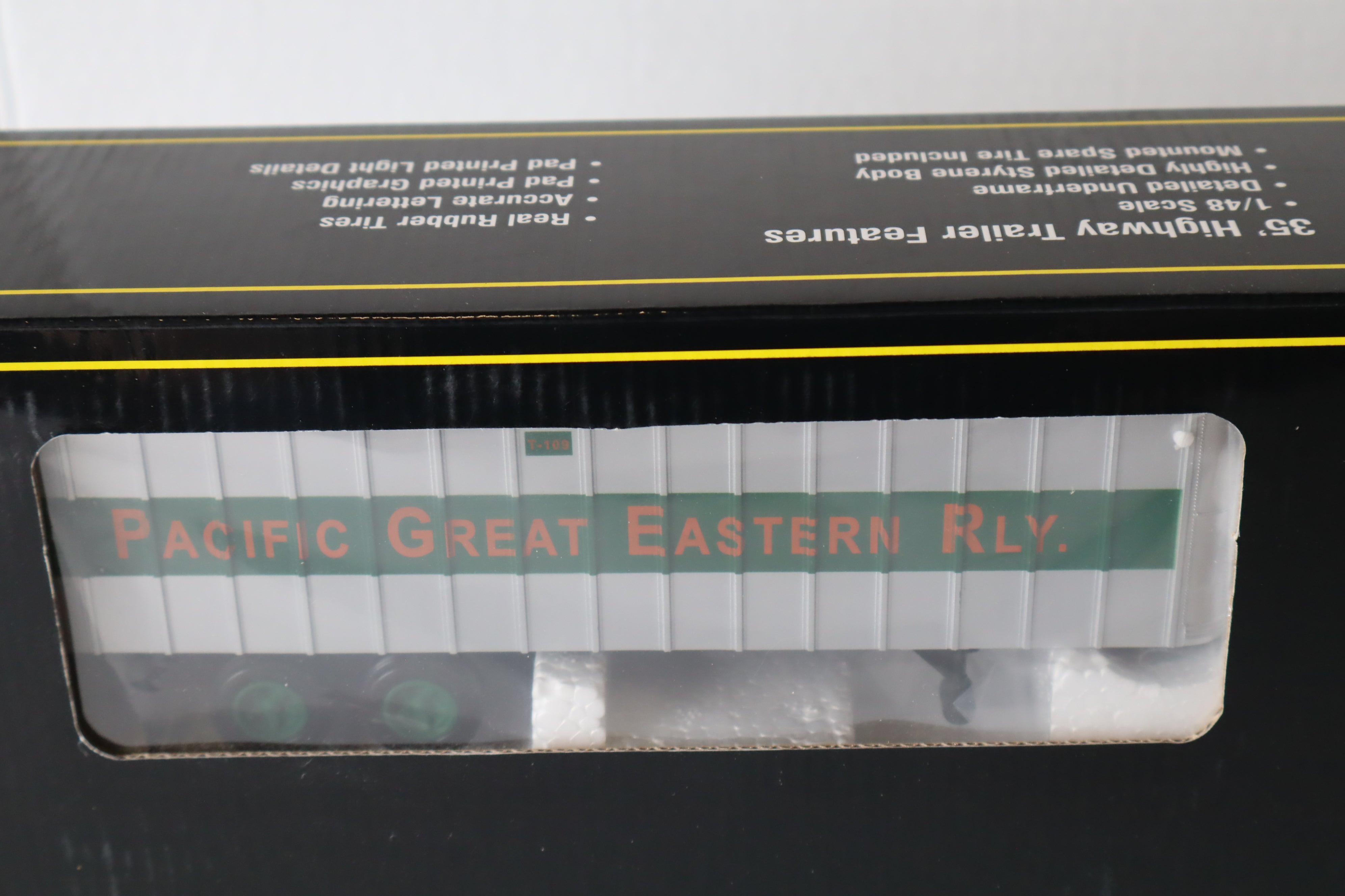 Weaver Pacific Great Eastern RLY 50' Flat Car w/  35' Trailers #7014-Second hand-M8132