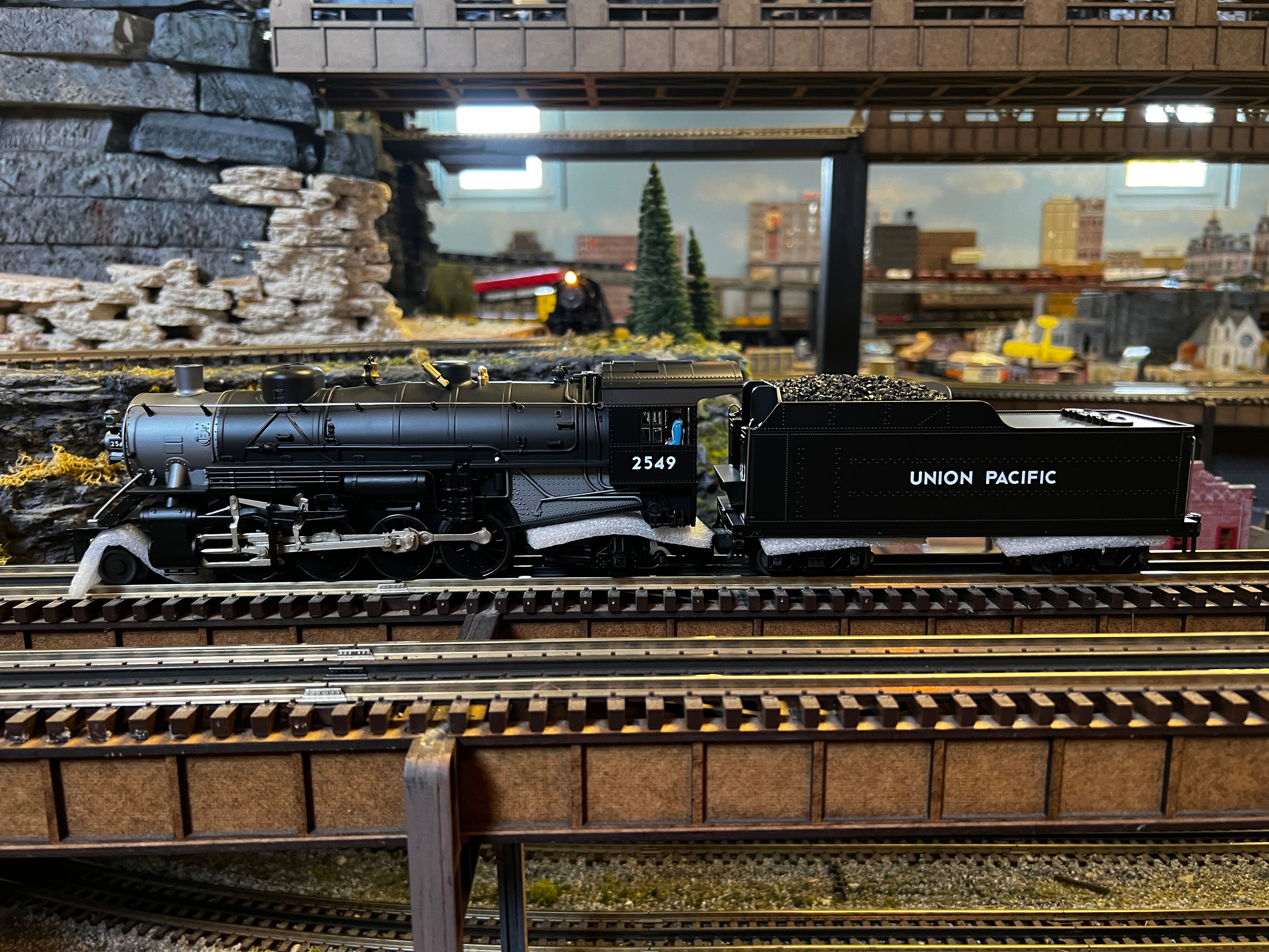 Lionel 2332080 - LionChief+ 2.0 Mikado Steam Locomotive "Union Pacific" #2549