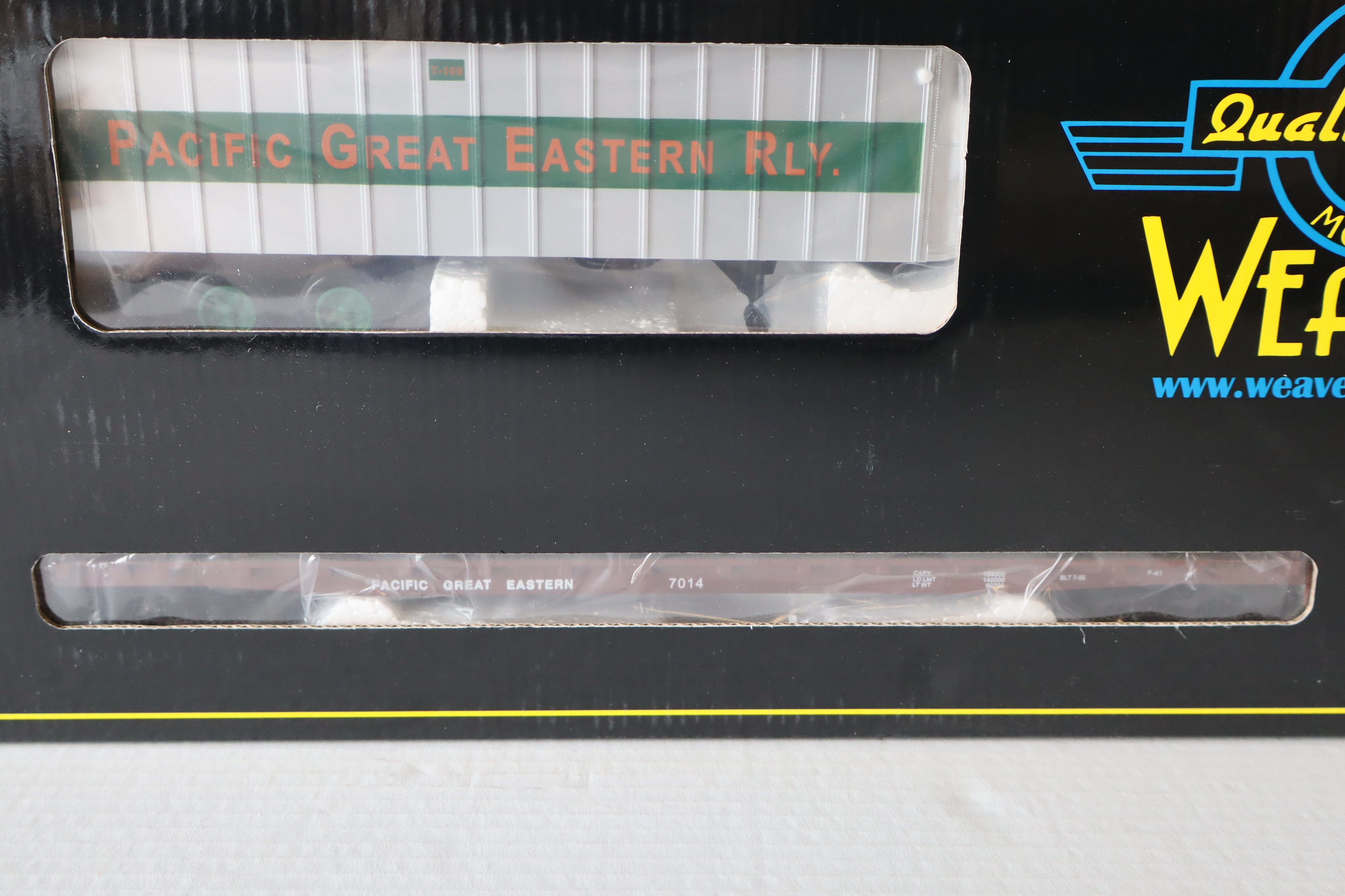 Weaver Pacific Great Eastern RLY 50' Flat Car w/  35' Trailers #7014-Second hand-M8132