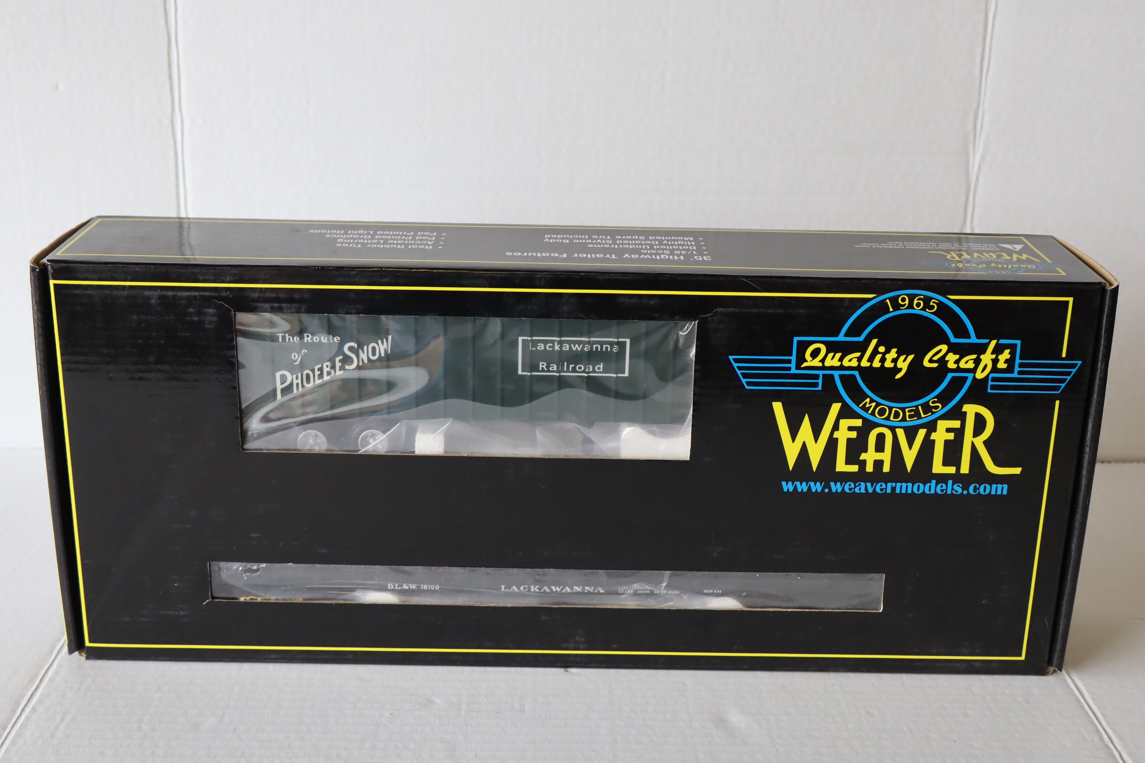 Weaver Lackawanna 50' Flat Car w/  35' Trailers #16108-Second hand-M8133