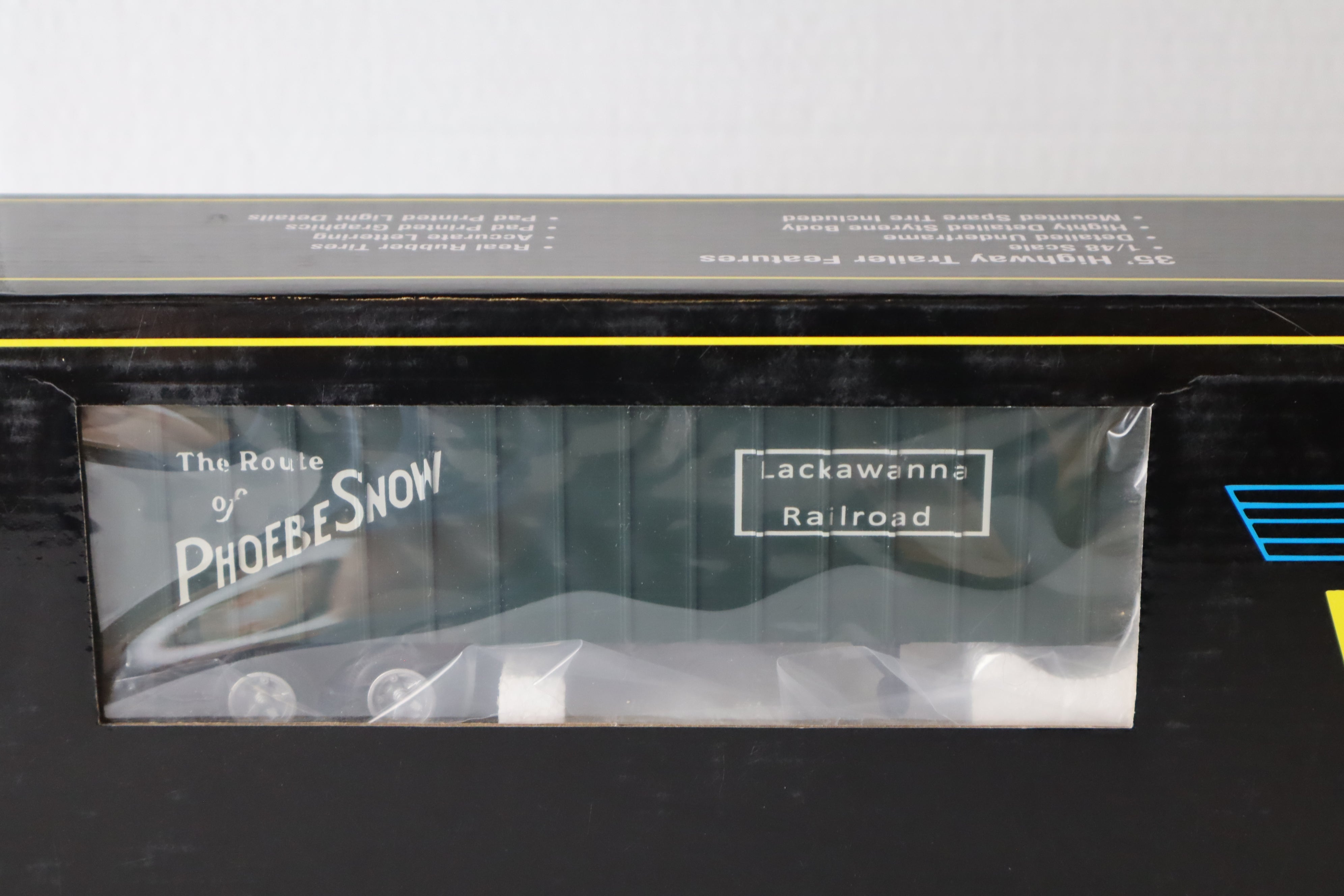 Weaver Lackawanna 50' Flat Car w/  35' Trailers #16108-Second hand-M8133