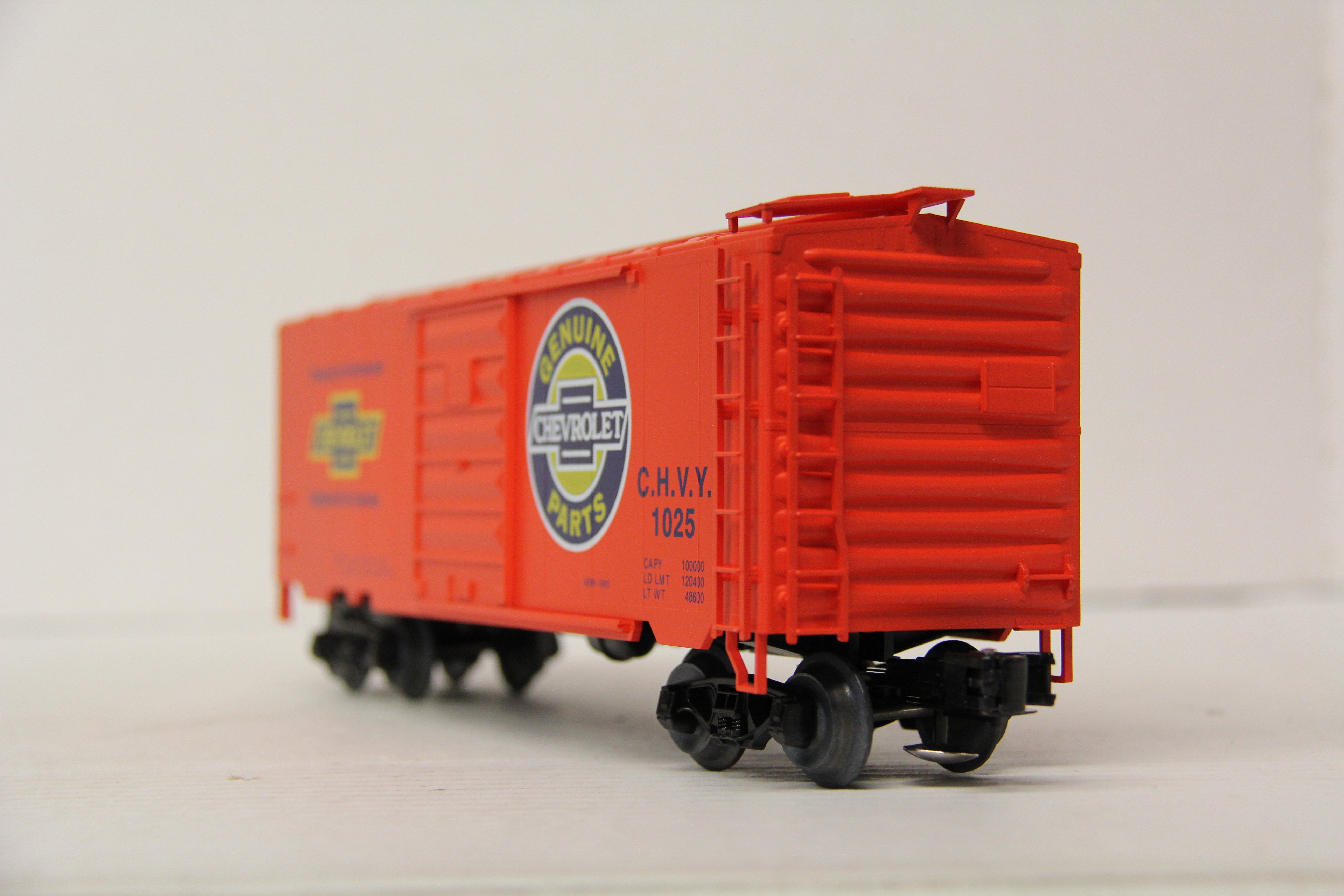 Weaver Chevrolet Genuine Parts PS-1 40' Boxcar #1025-Second hand-M6665