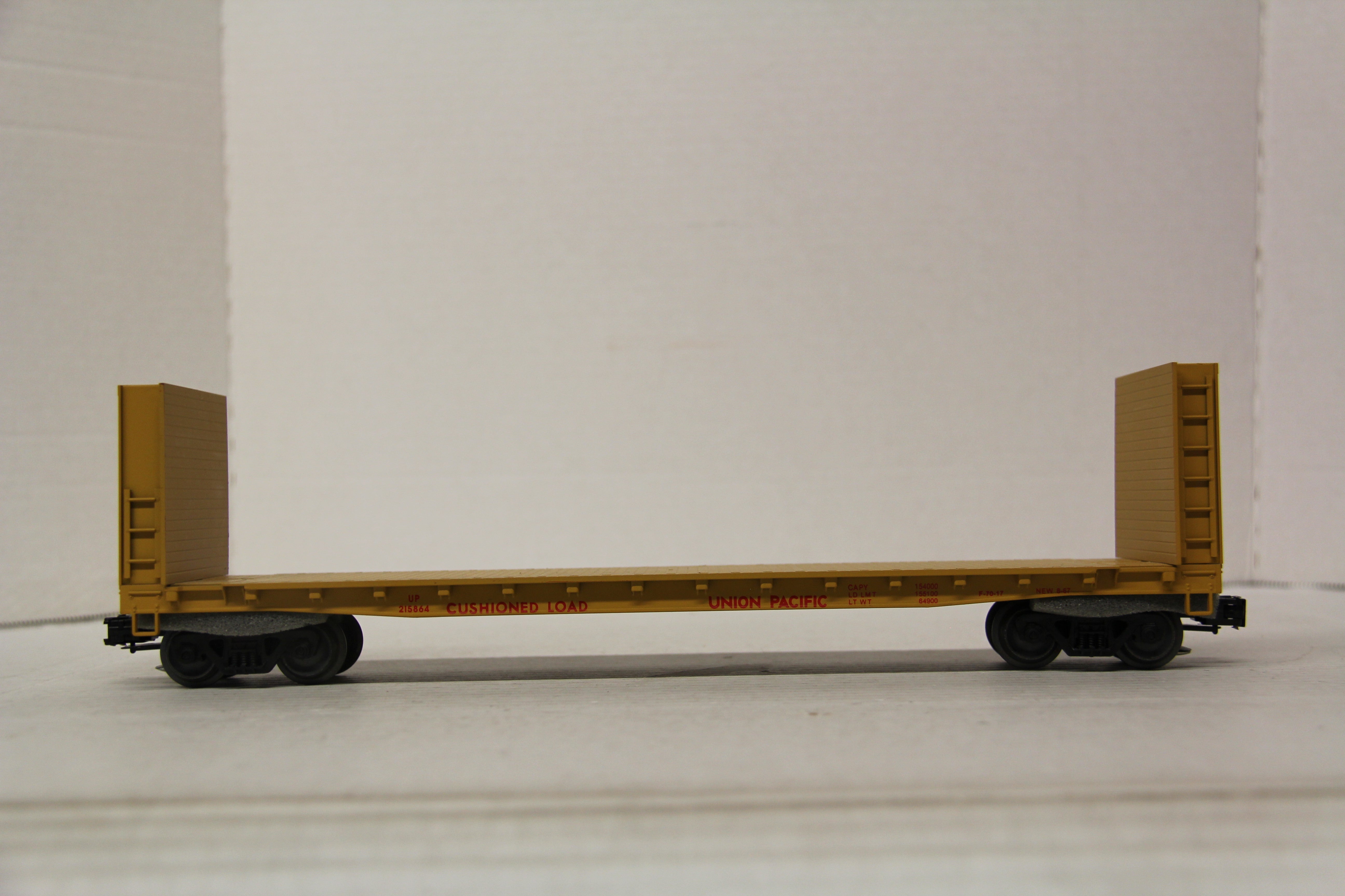 Weaver #U2701 Union Pacific 50' Bulk Head Flat Car #215864-Second hand-M6667
