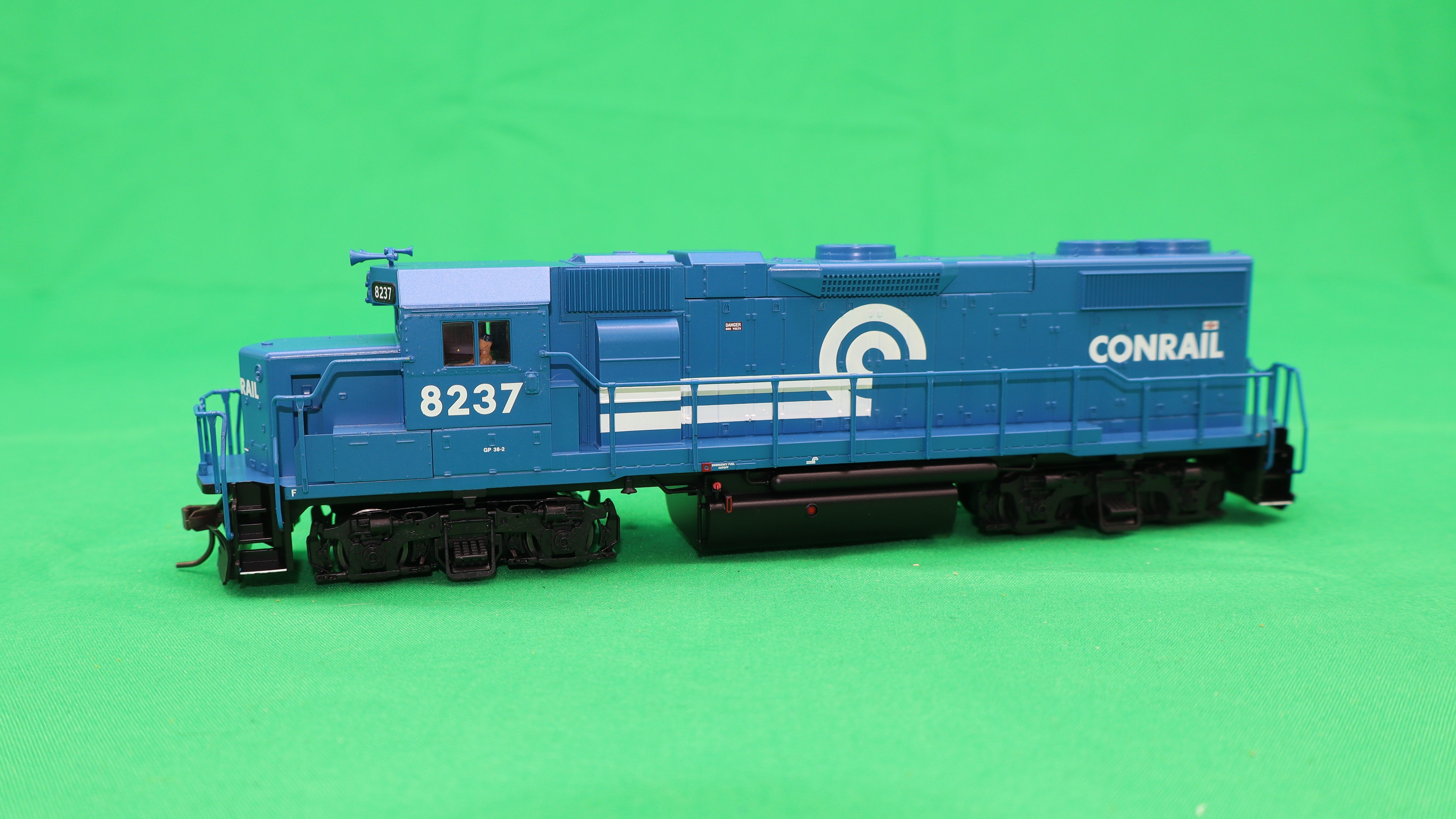 Atlas HO 10004582 - Trainman® - Gold Model -  GP38-2 Diesel Locomotive "Conrail" #8237