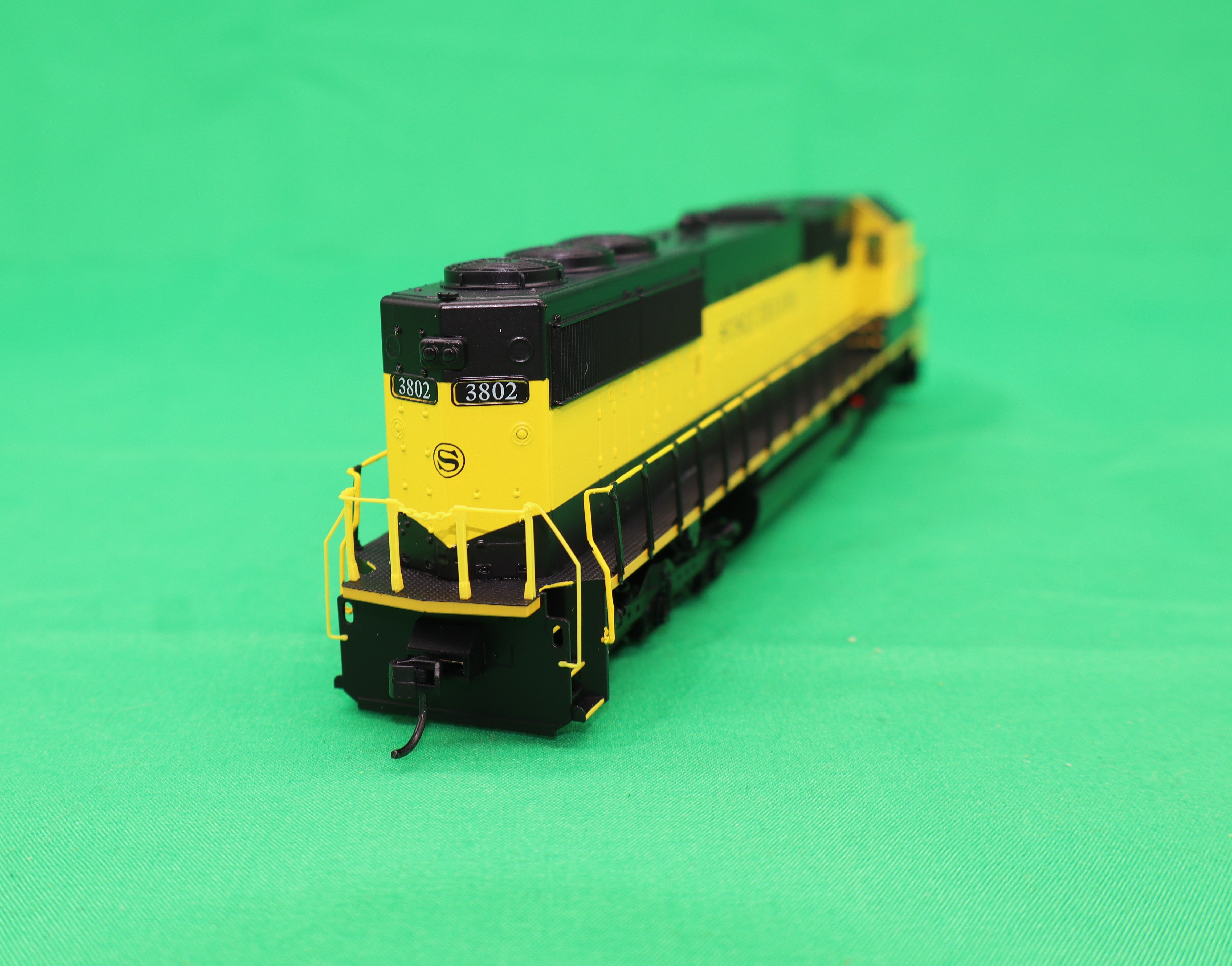 Walthers HO 910-9768 - Mainline - EMD SD60 Spartan Cab Diesel Locomotive "New York, Susquehanna & Western" #3802 (Standard DC)