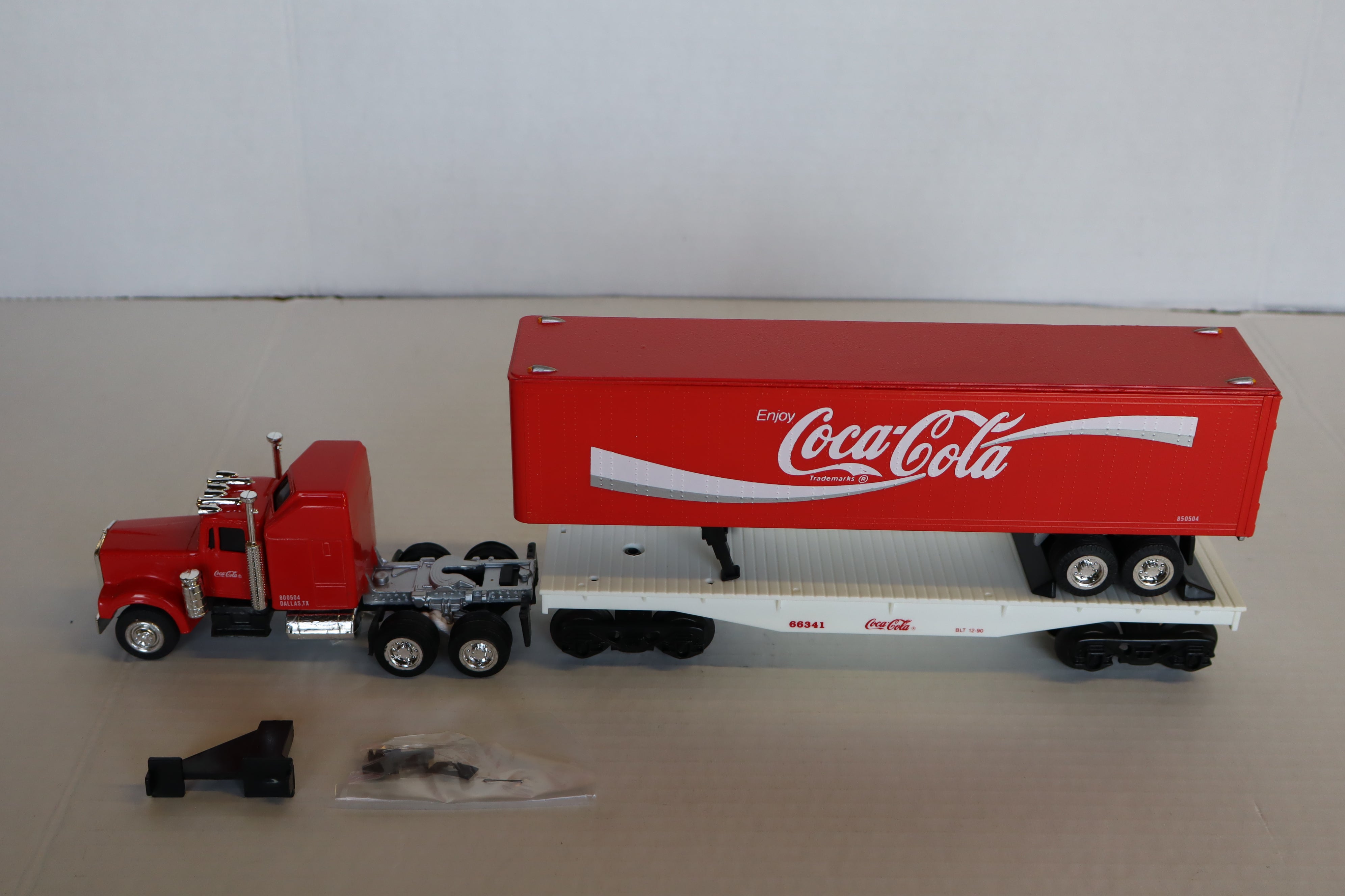 K Line Coca Cola Heavy Hauler Tractor Trailer Flat Car Diecast Set-Second hand-M8144