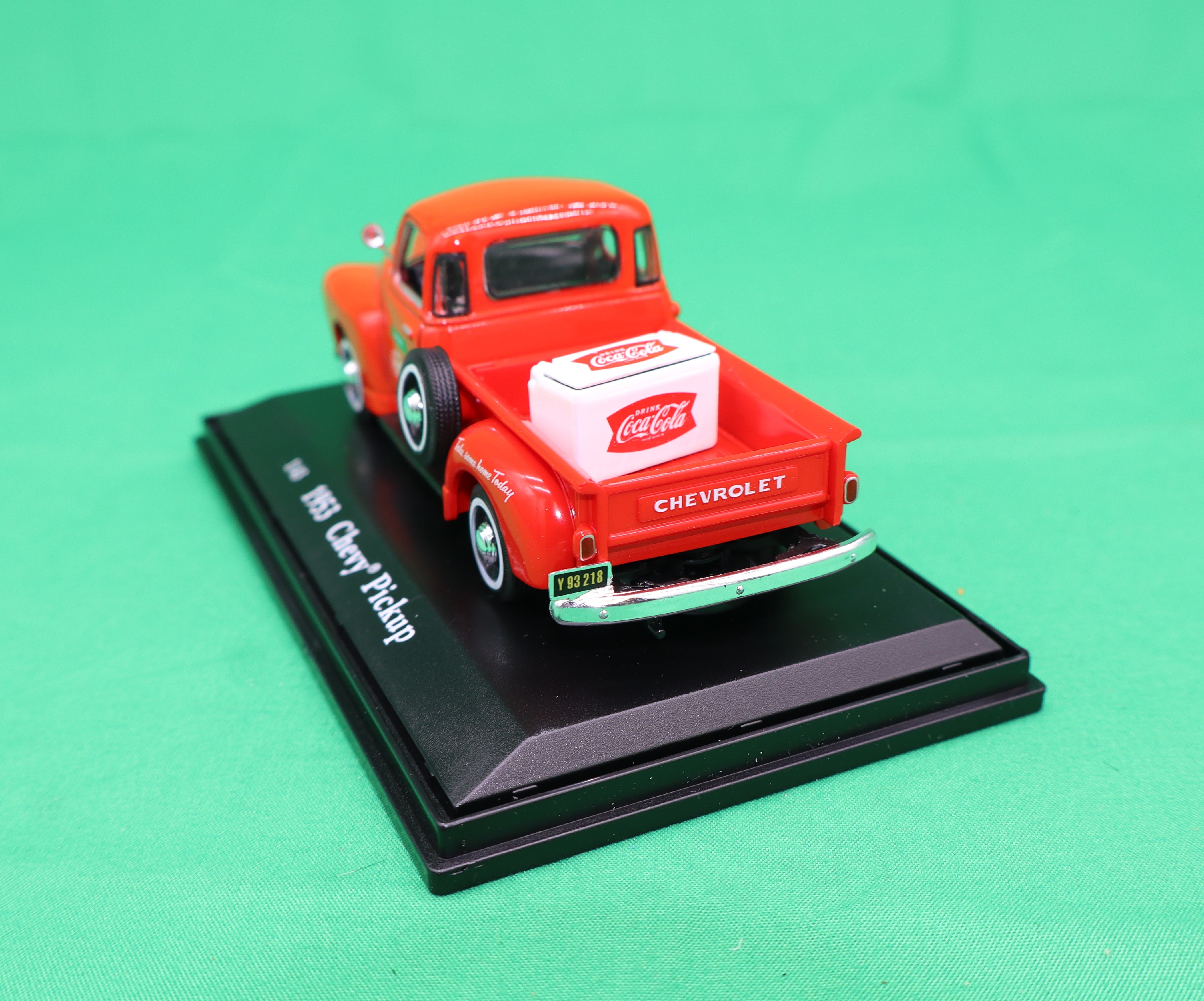 Atlas O 820066 - 1953 Chevy Pickup "Coca-Cola" w/ Metal Cooler 1/43