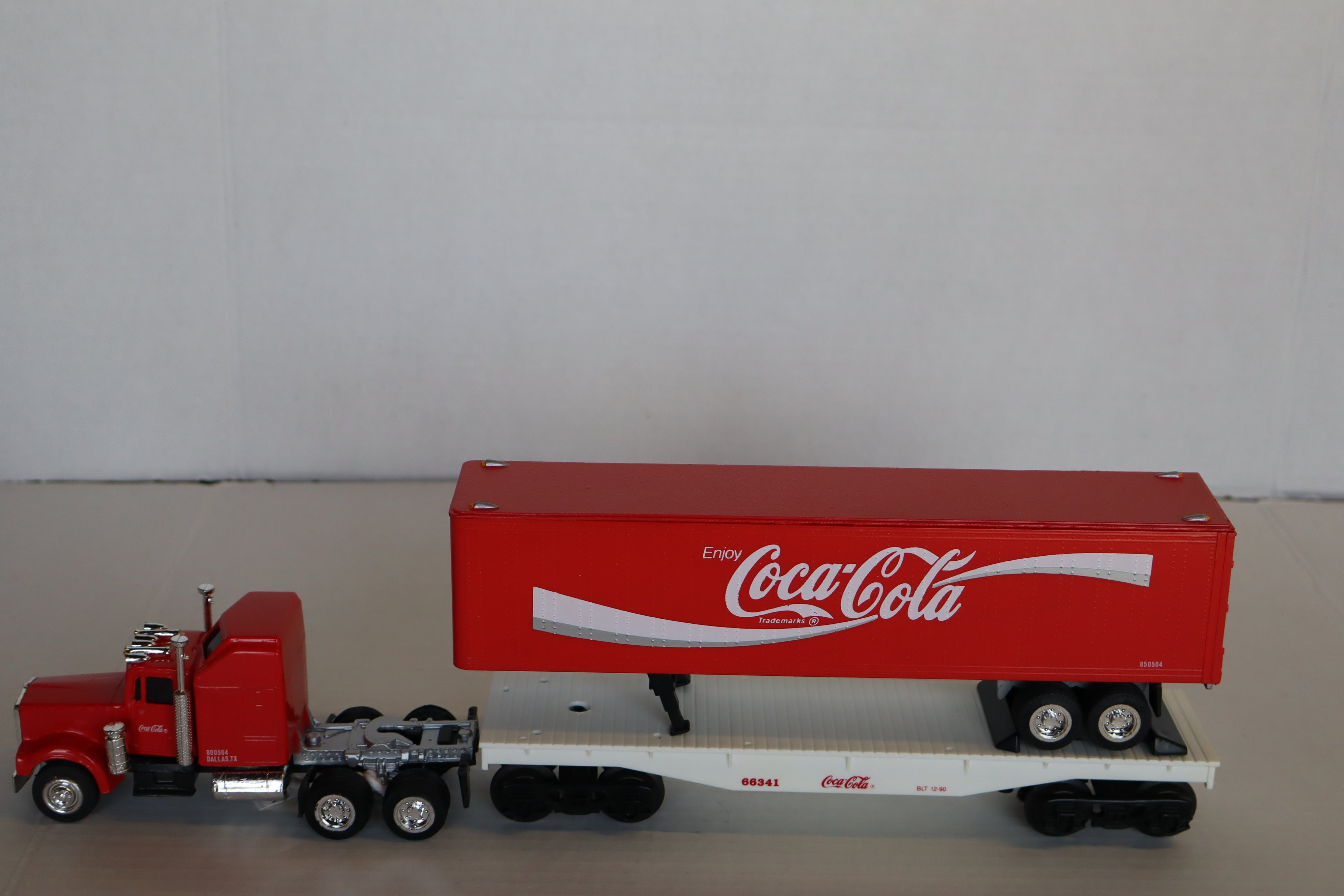 K Line Coca Cola Heavy Hauler Tractor Trailer Flat Car Diecast Set-Second hand-M8144