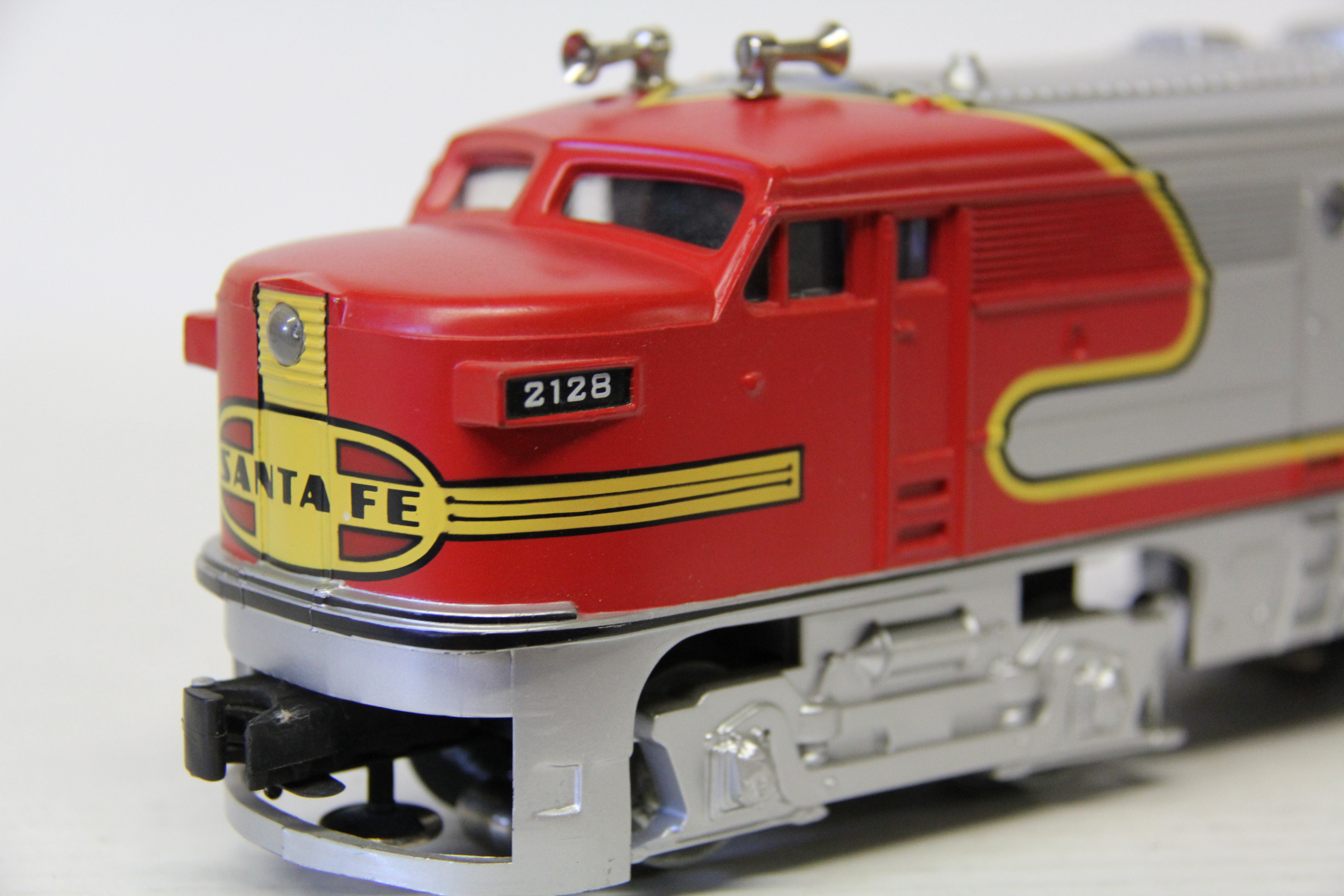 K-Line K2126 Santa Fe Alco AA Diesel Locomotive-Second hand-M4735