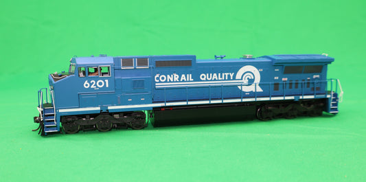 Atlas HO 10004502 - Master - Gold - Dash 8-40 CW Diesel Locomotive "Conrail Quality" #6201