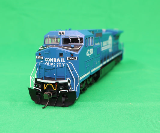 Atlas HO 10004504 - Master - Gold - Dash 8-40 CW Diesel Locomotive "Conrail Quality" #6220