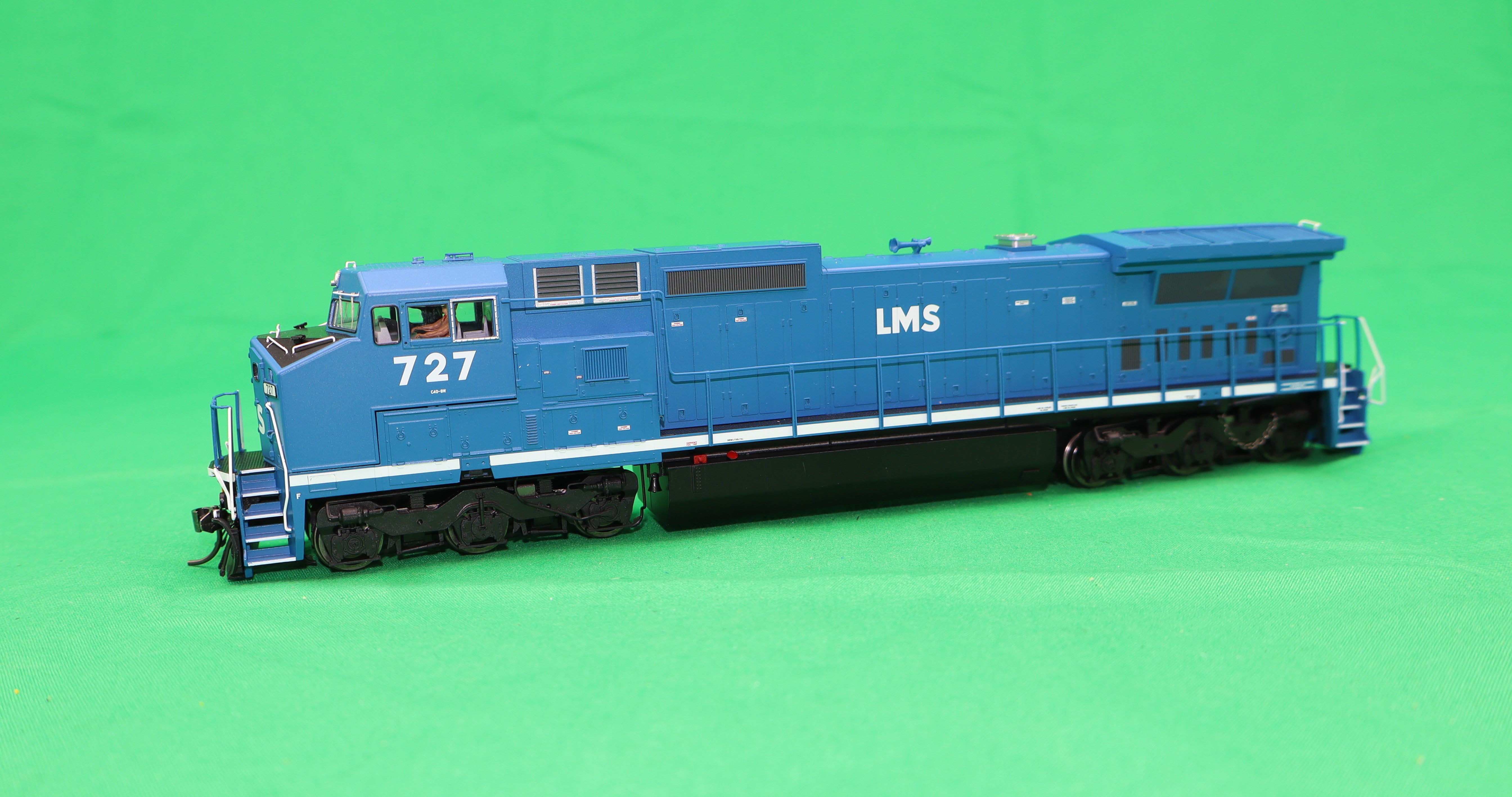 Atlas HO 10004509 - Master - Gold - Dash 8-40 CW Diesel Locomotive "LMS" #727 (Locomotive Management Services)