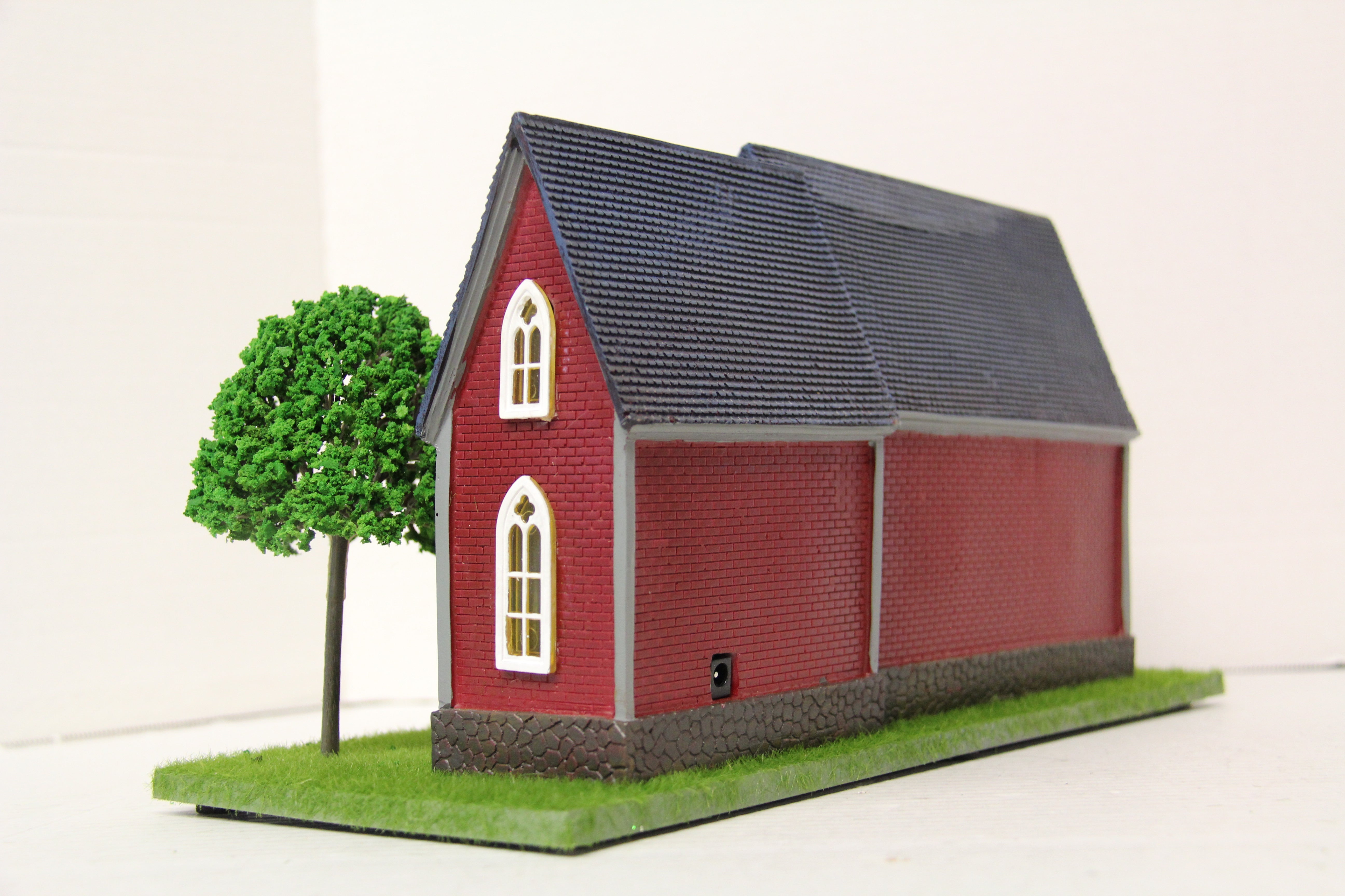 Menards #279-6151 Trinity Church-Second hand-M6696