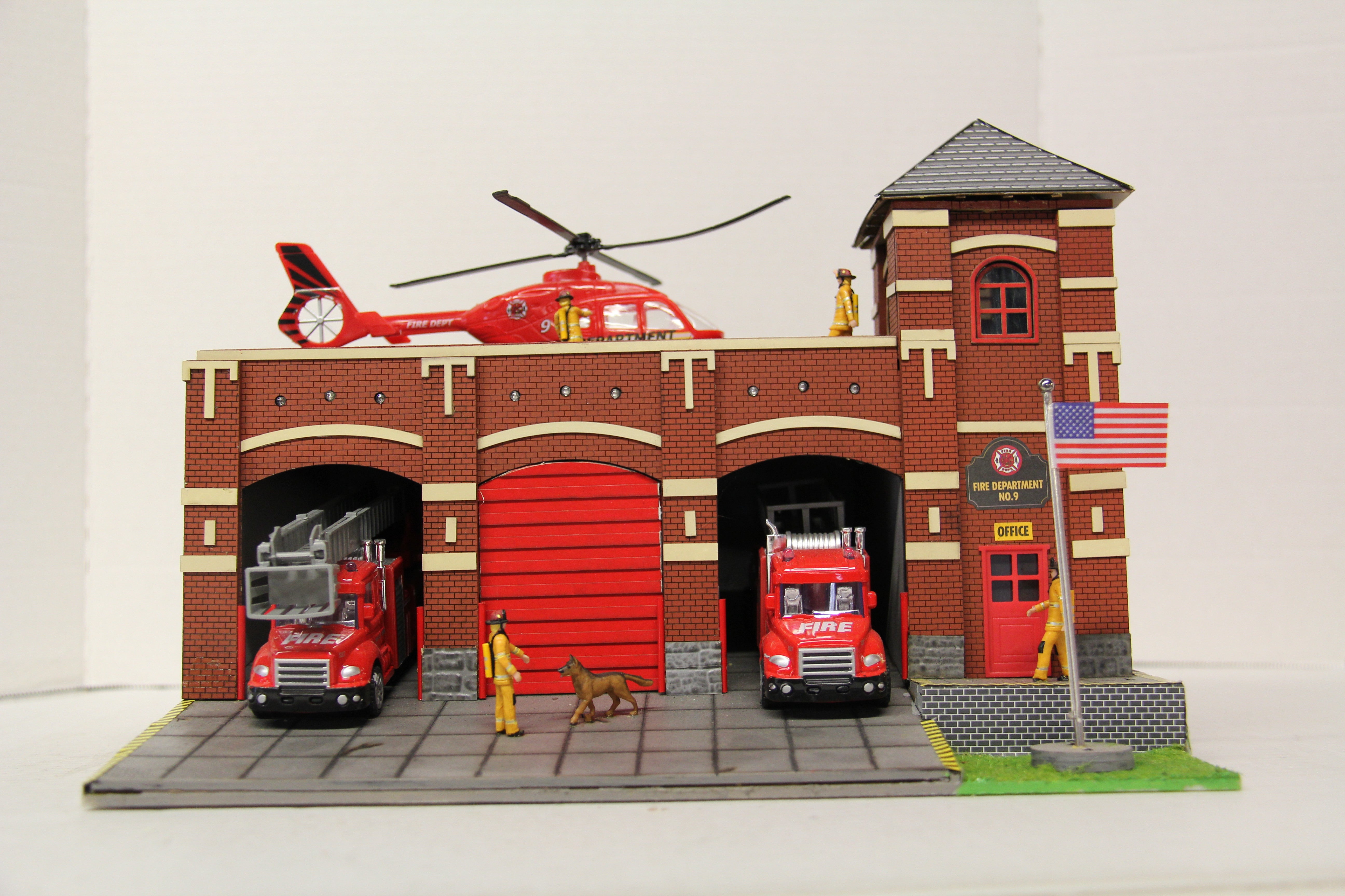 Menards #279-5927 Fire Station No 9-Second hand-M6697