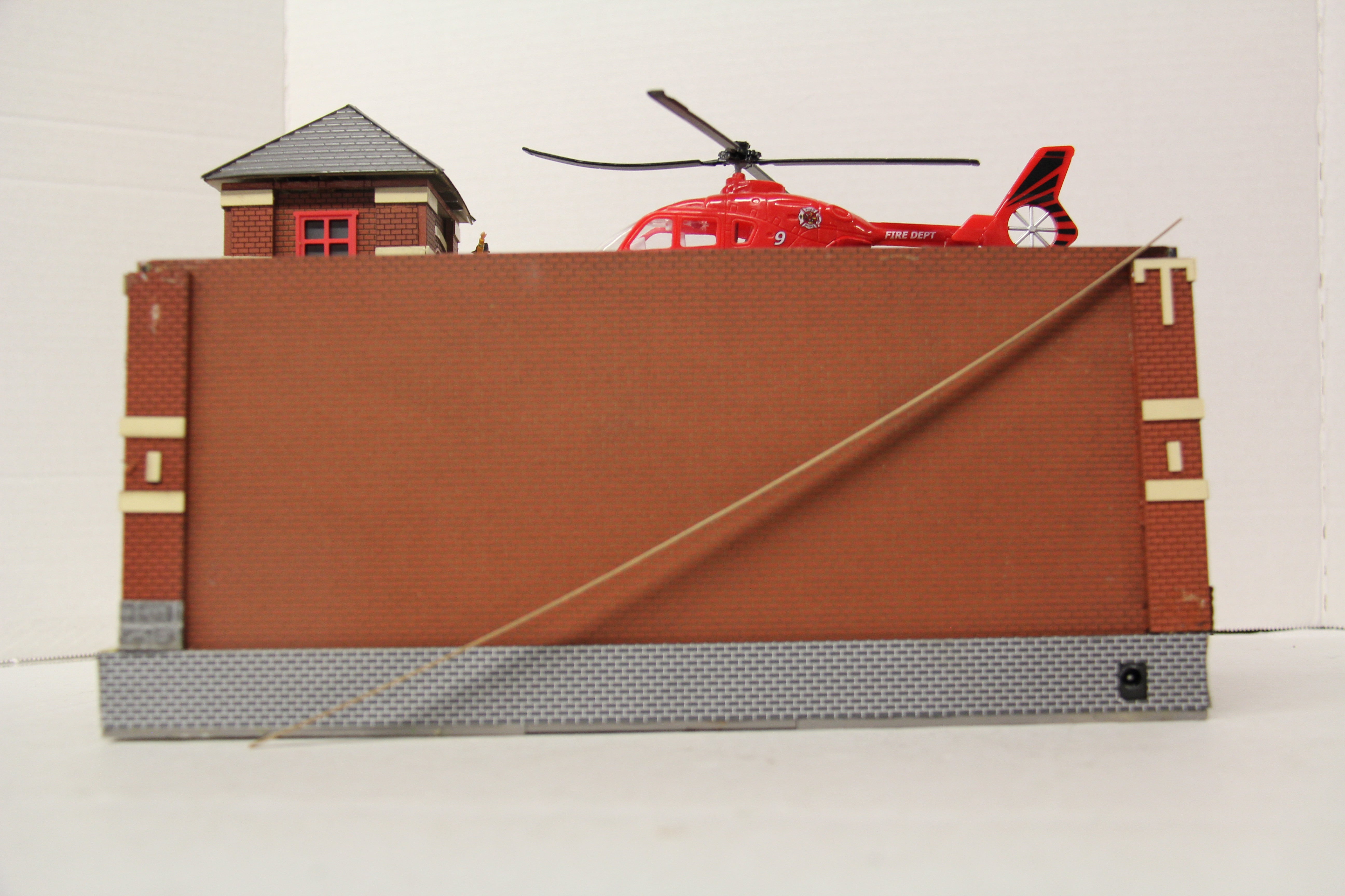 Menards #279-5927 Fire Station No 9-Second hand-M6697
