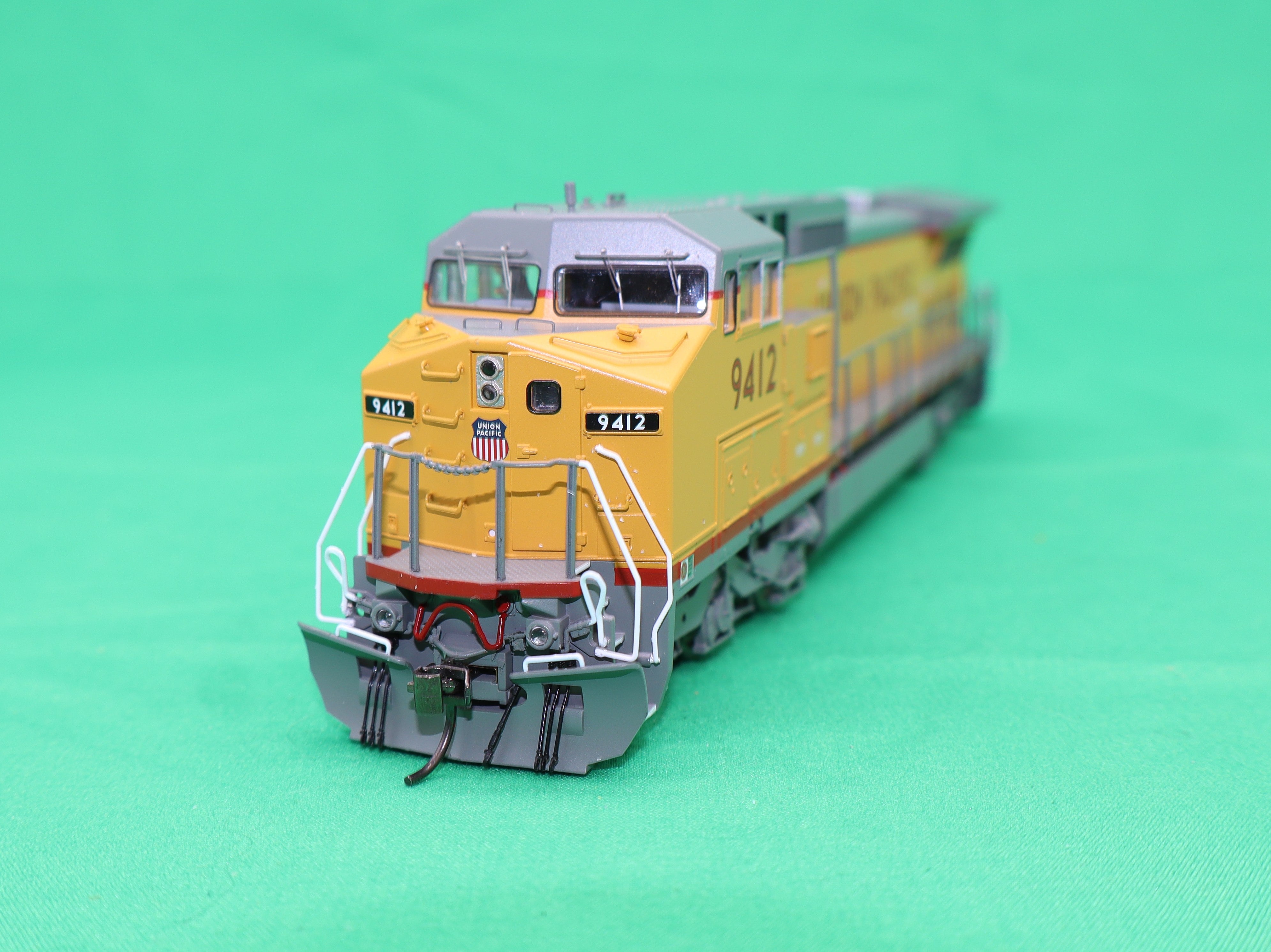 Atlas HO 10004514 - Master - Gold - Dash 8-40 CW Diesel Locomotive "Union Pacific" #9412