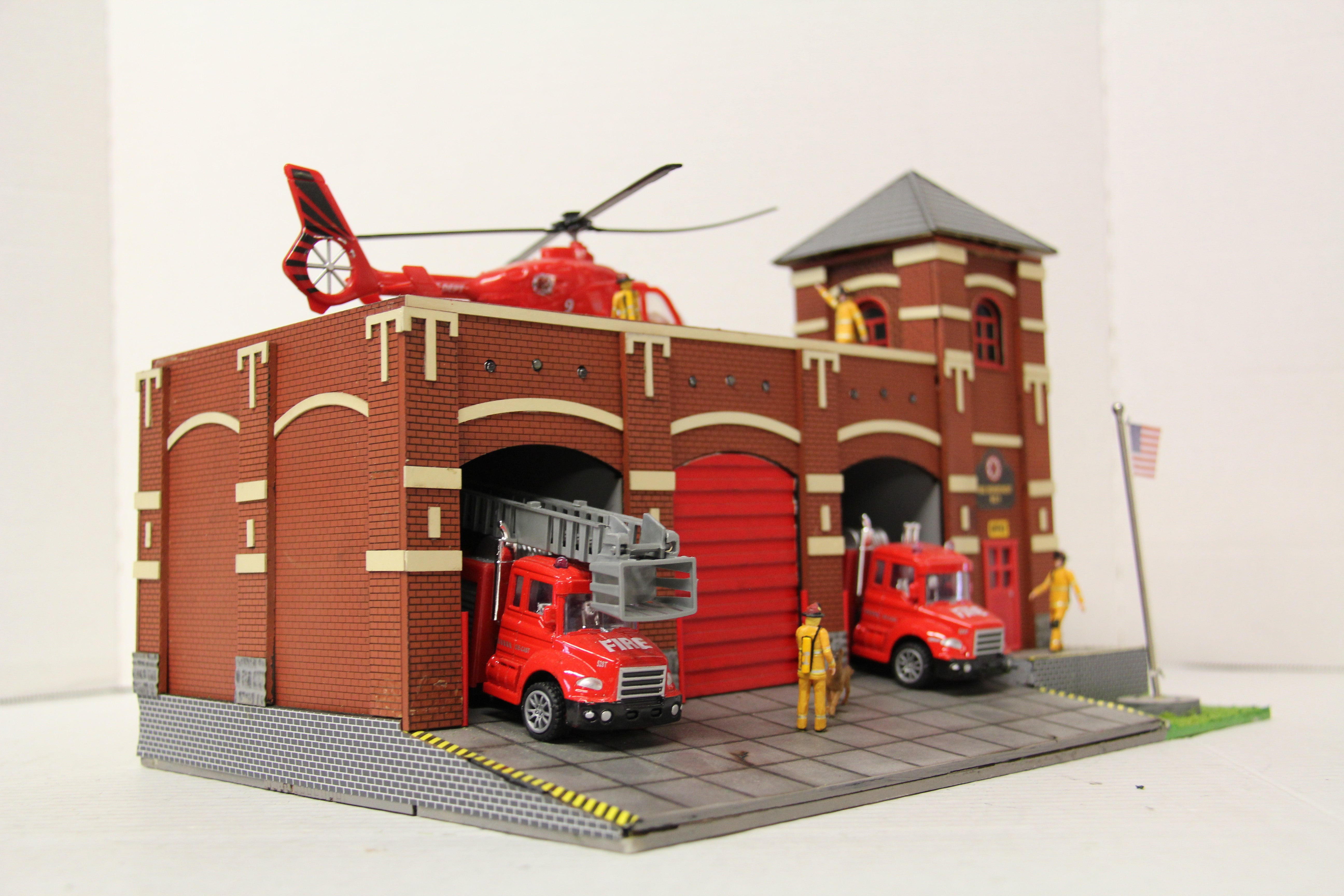 Menards #279-5927 Fire Station No 9-Second hand-M6697