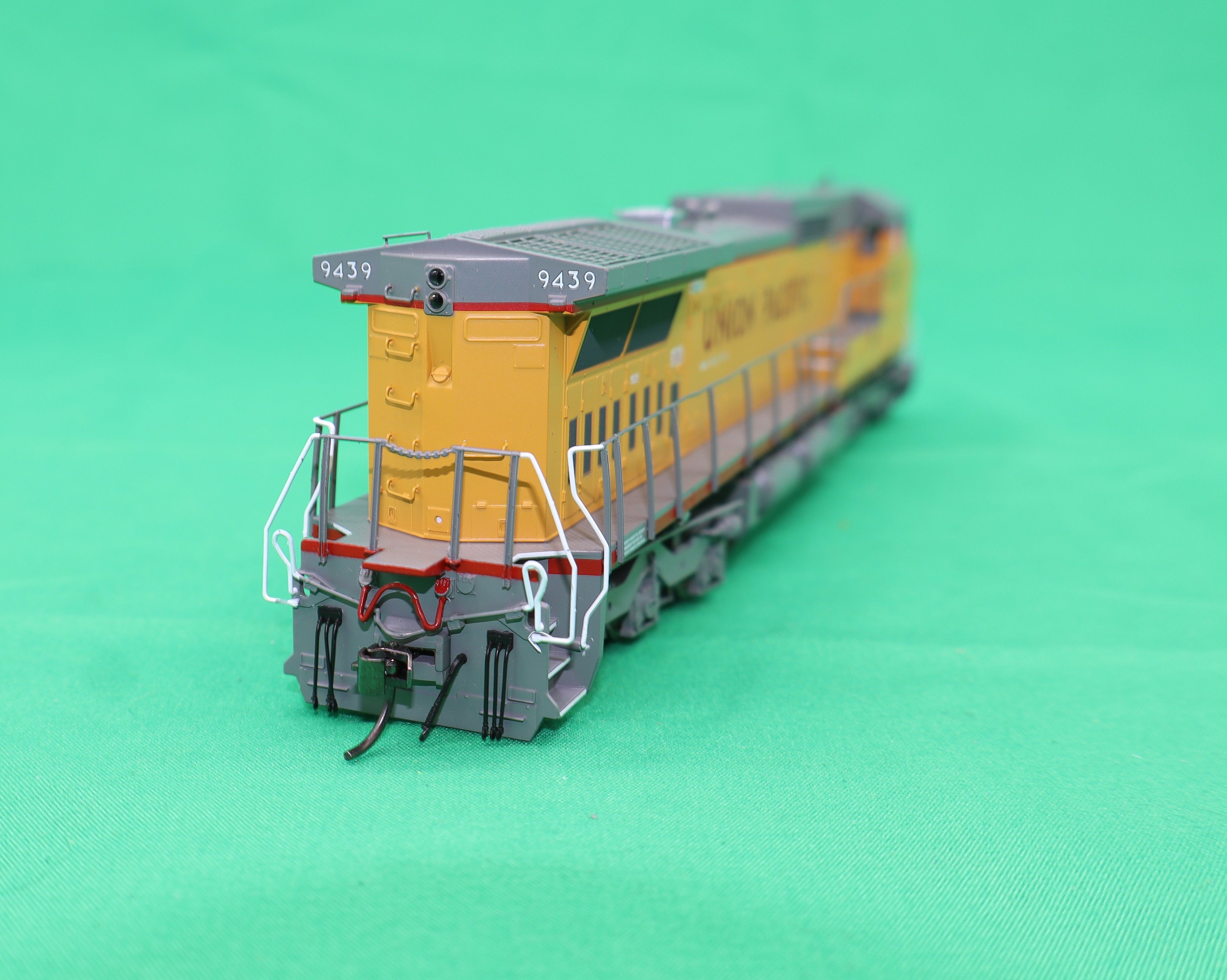 Atlas HO 10004516 - Master - Gold - Dash 8-40 CW Diesel Locomotive "Union Pacific" #9439