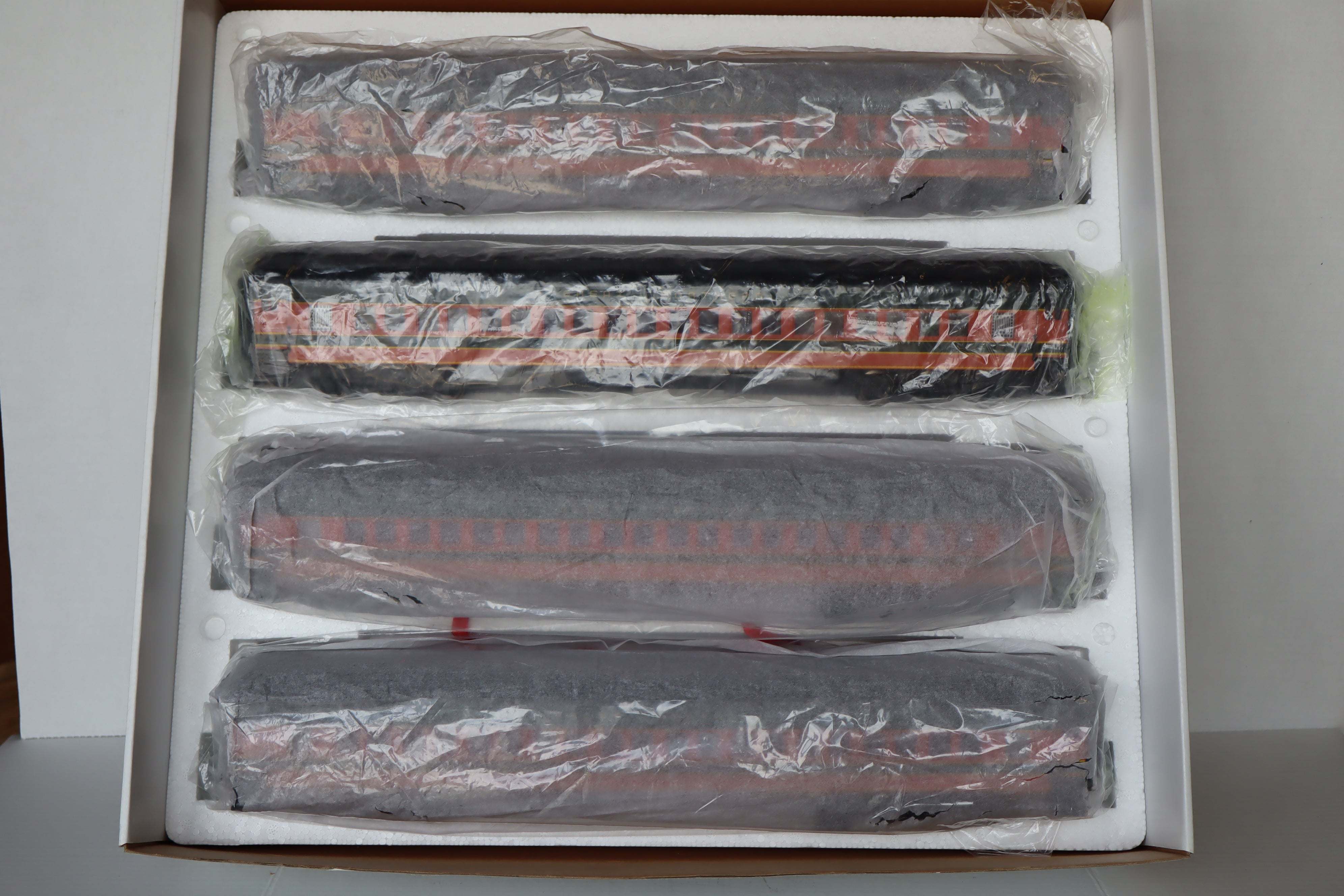 2006 Golden Gate Great Northern 80' Coach 4 Set-Second hand-M8158