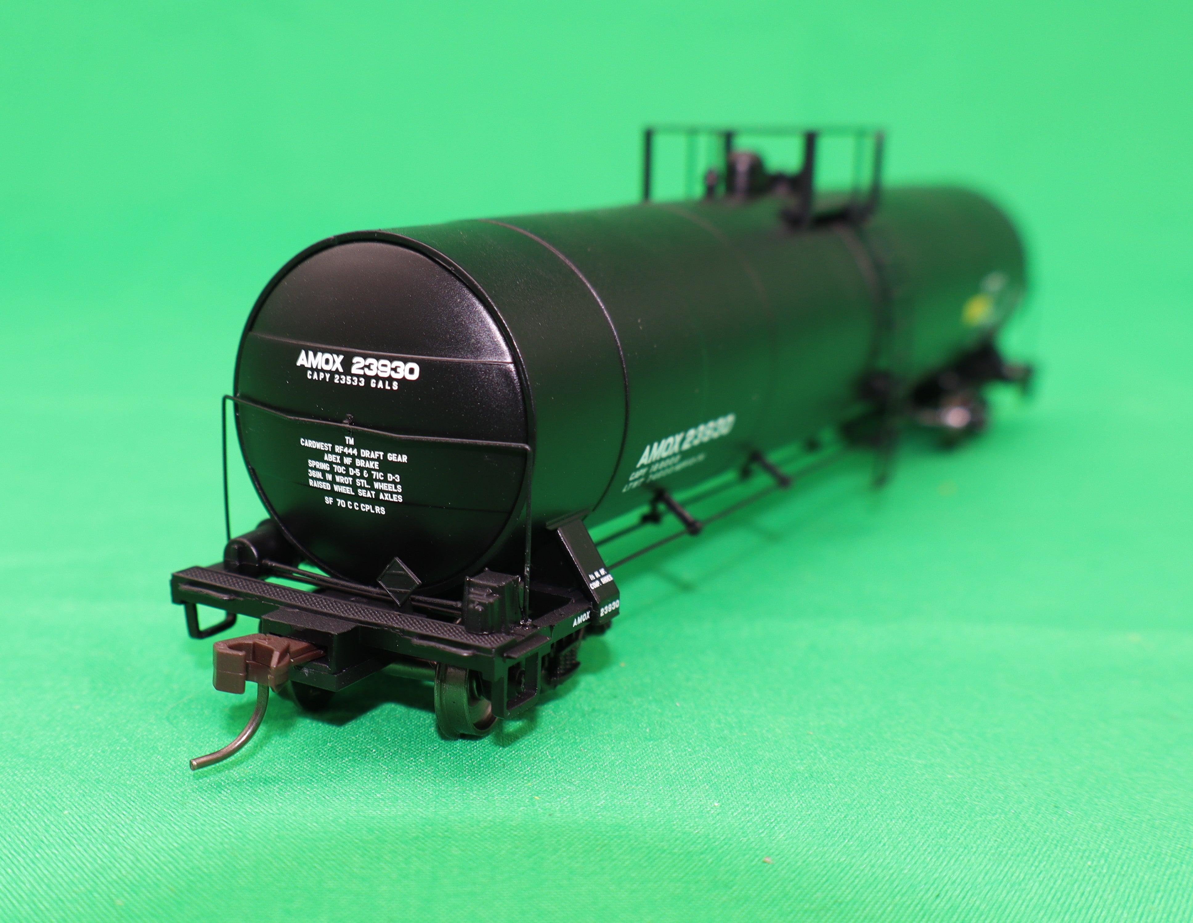 Atlas HO 20 007 612 - Master - ACF 23,500 Gallon Tank Car "AMOX" #23930
