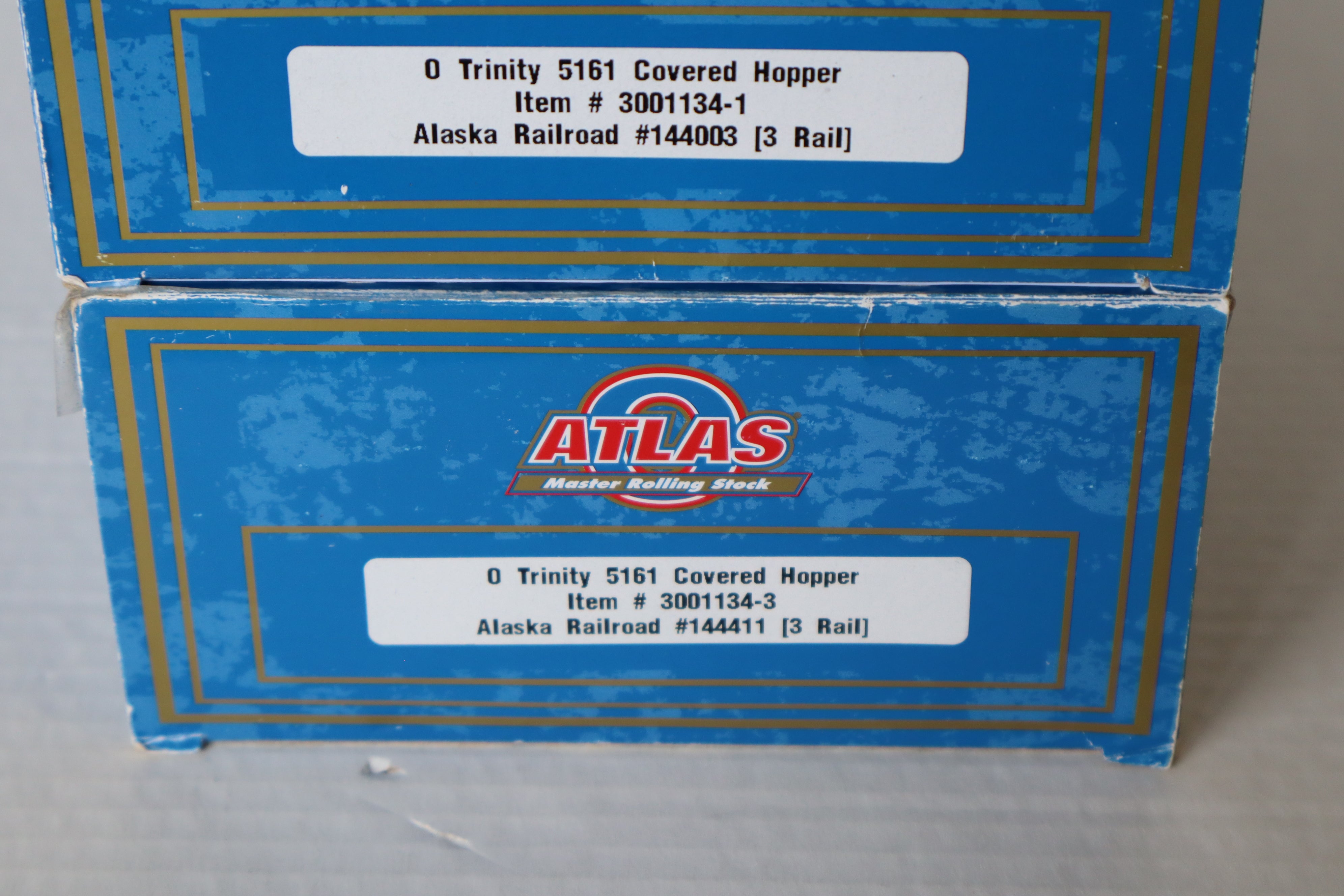 Atlas #3001134-1 & 3001134-3 Alaska Railroad Trinity 5161 Covered Hopper 2 Set-Second hand-M8161