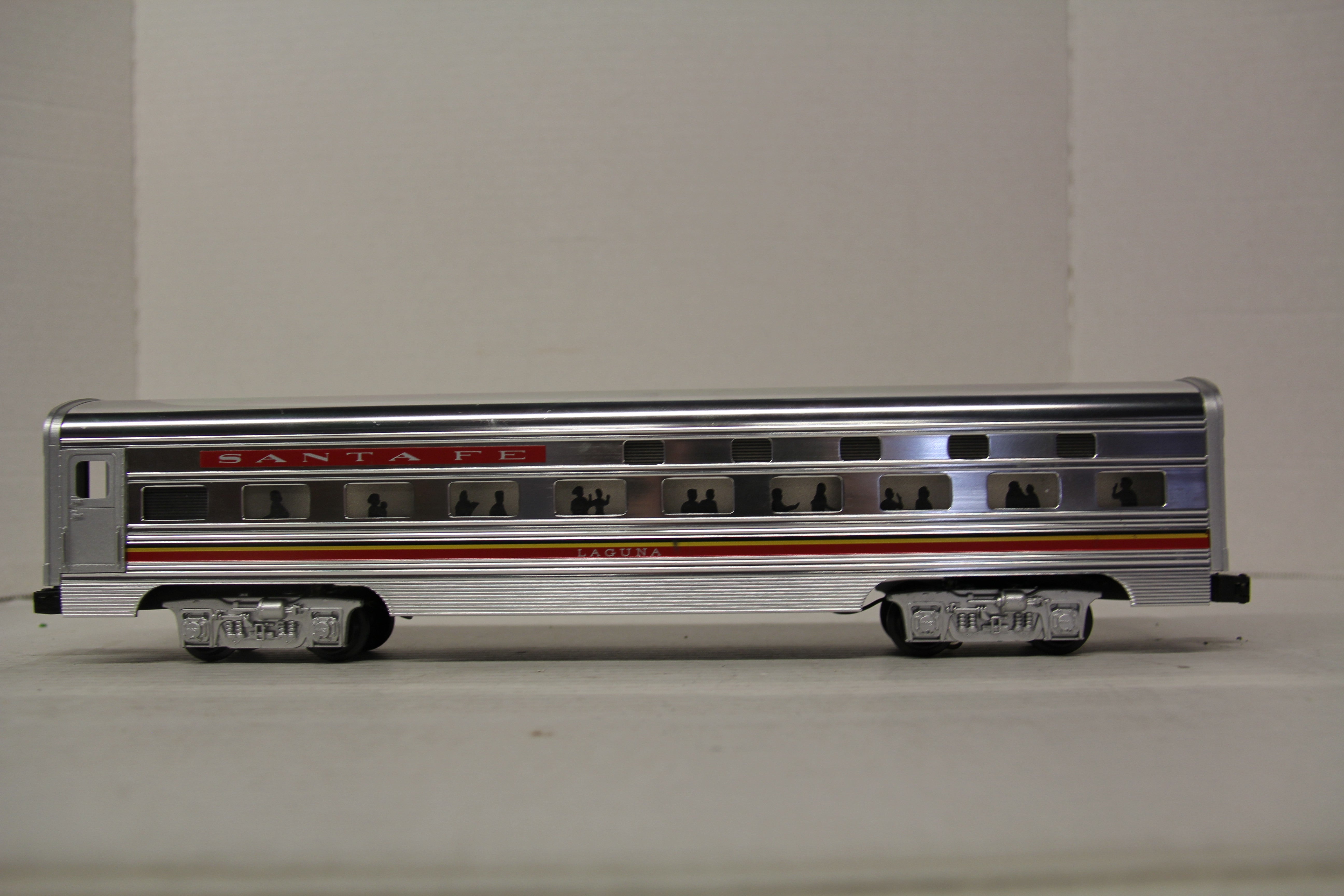 MTH 20-6122 Santa Fe Santa Fe El Capitan 2-Car 60' Sleeper/Diner Aluminum Passenger Set-Second hand-M6705
