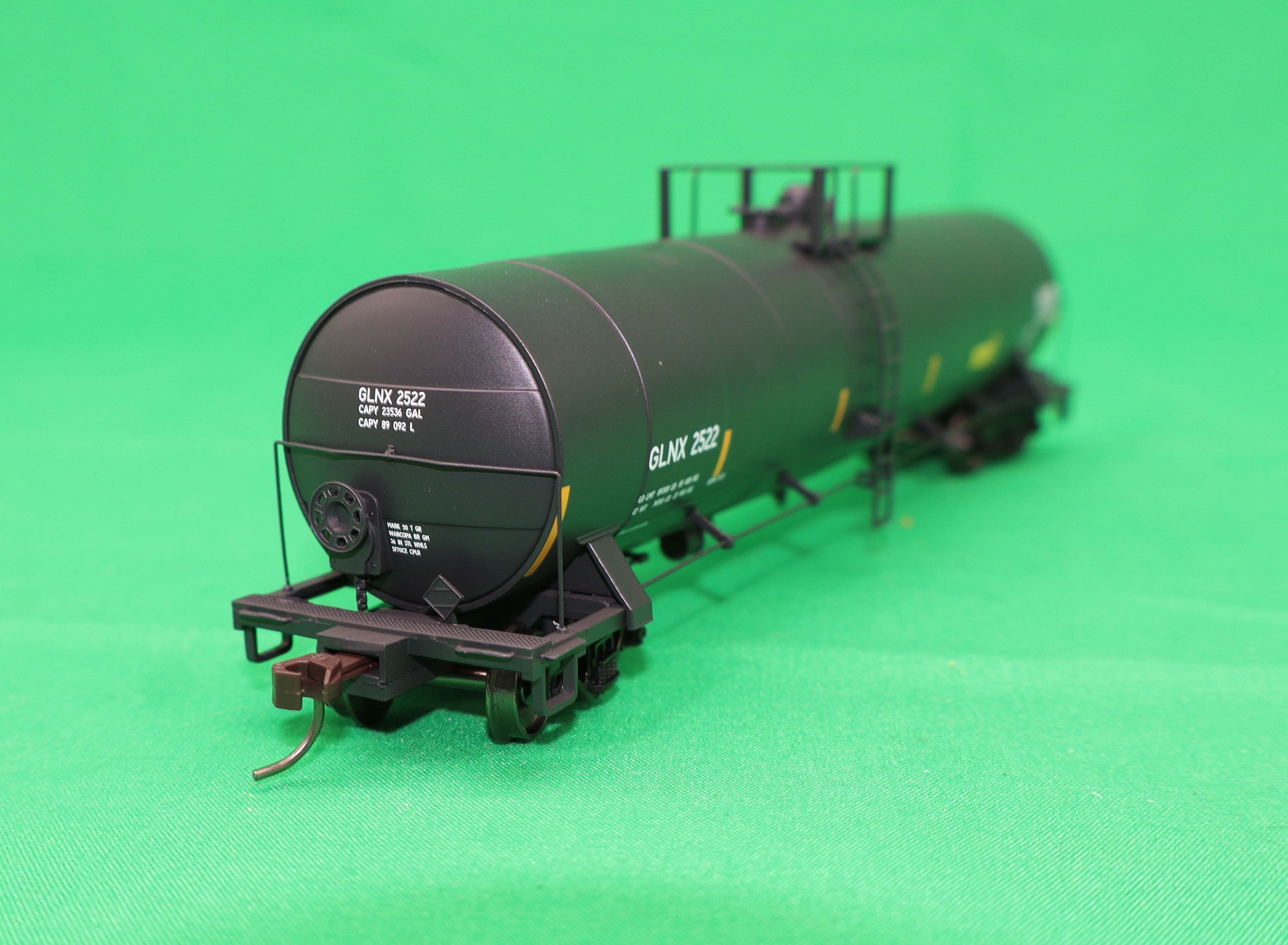Atlas HO 20 007 627 - Master - ACF 23,500 Gallon Tank Car "GLNX" #2522