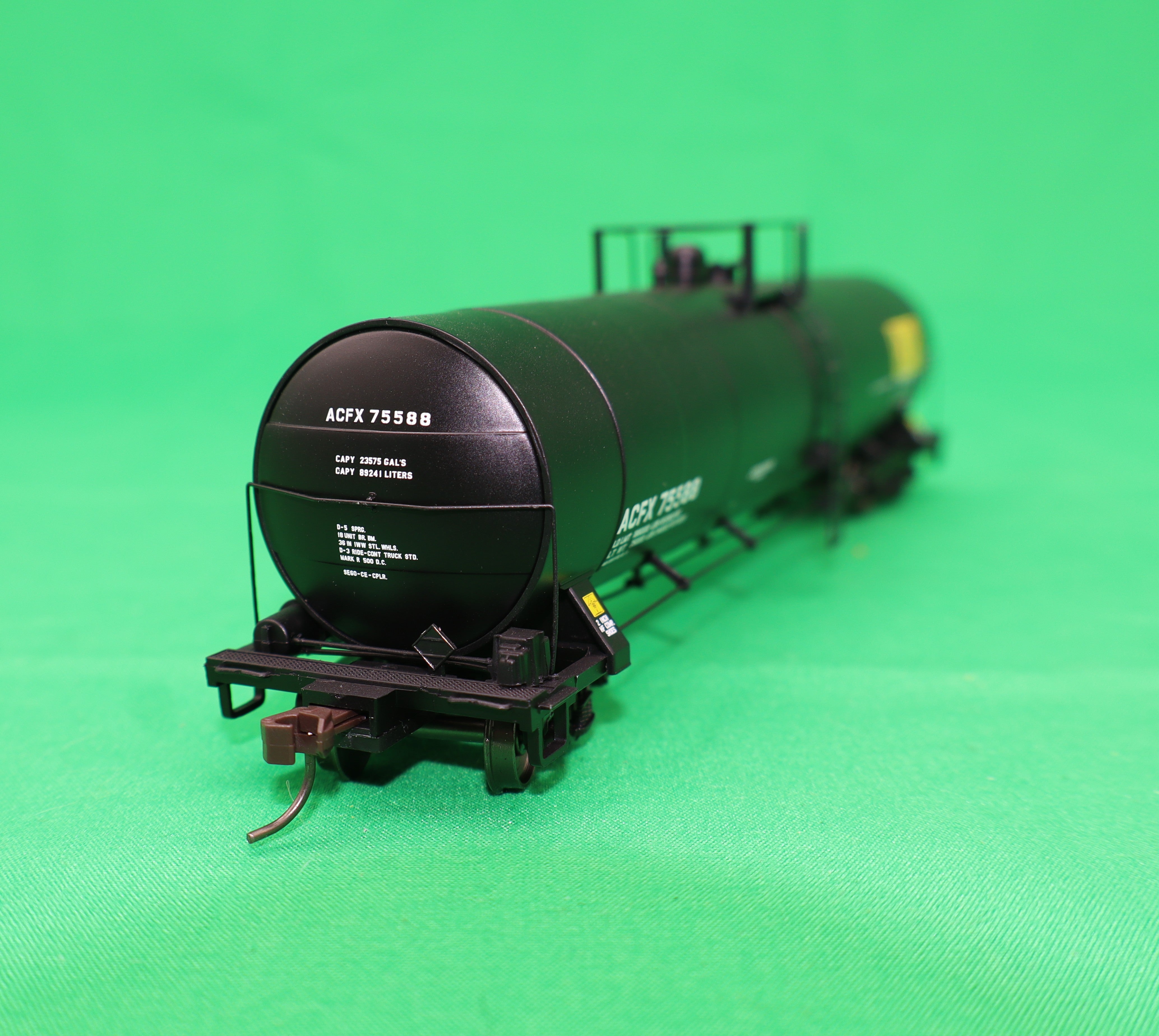 Atlas HO 20 007 629 - Master - ACF 23,500 Gallon Tank Car "AG Processing" #75588 (ACFX)